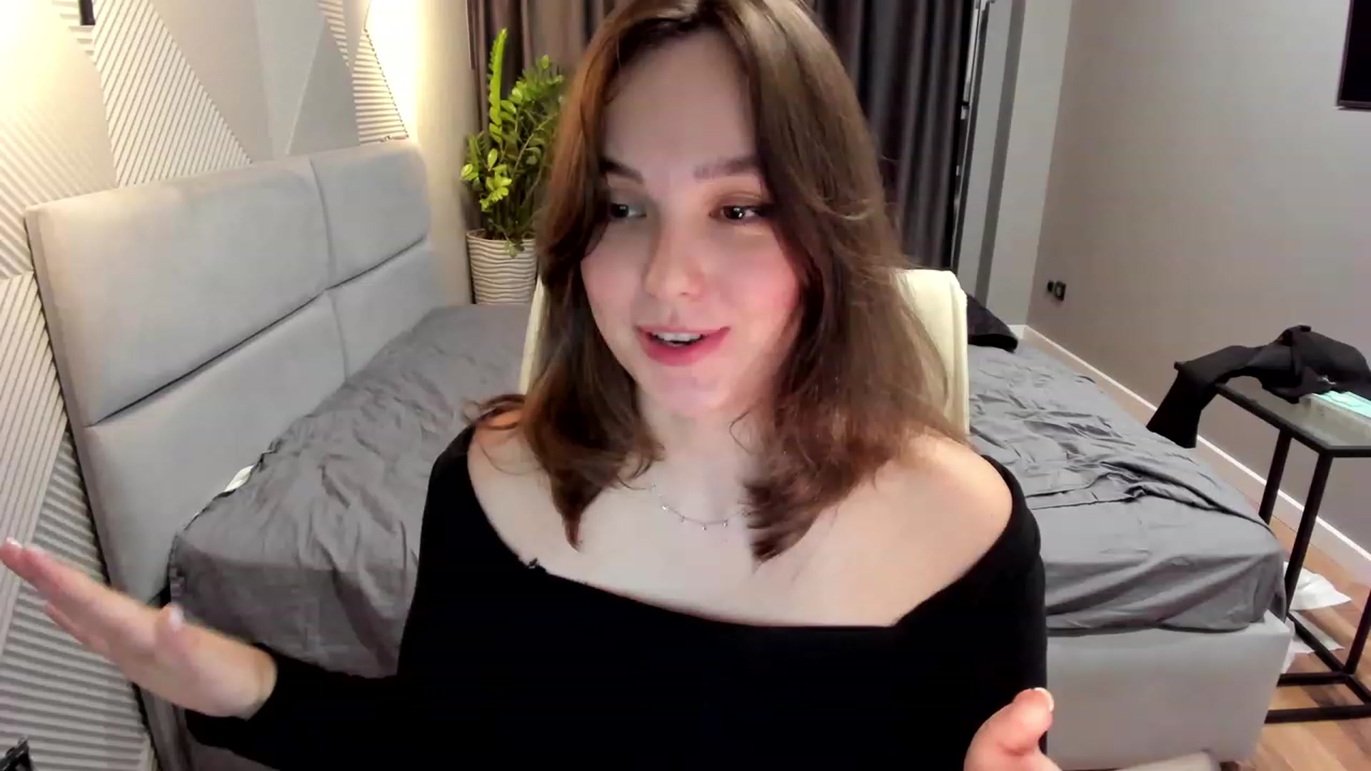 Gallery image thumbnail from AngryKat's myfreecams stream on, 05/04/2023, 21:53 image 3 of 20