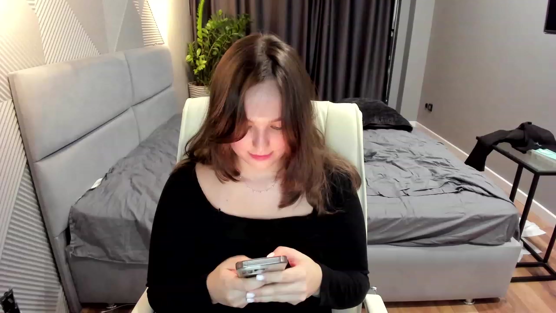 Gallery image thumbnail from AngryKat's myfreecams stream on, 05/04/2023, 21:53 image 6 of 20