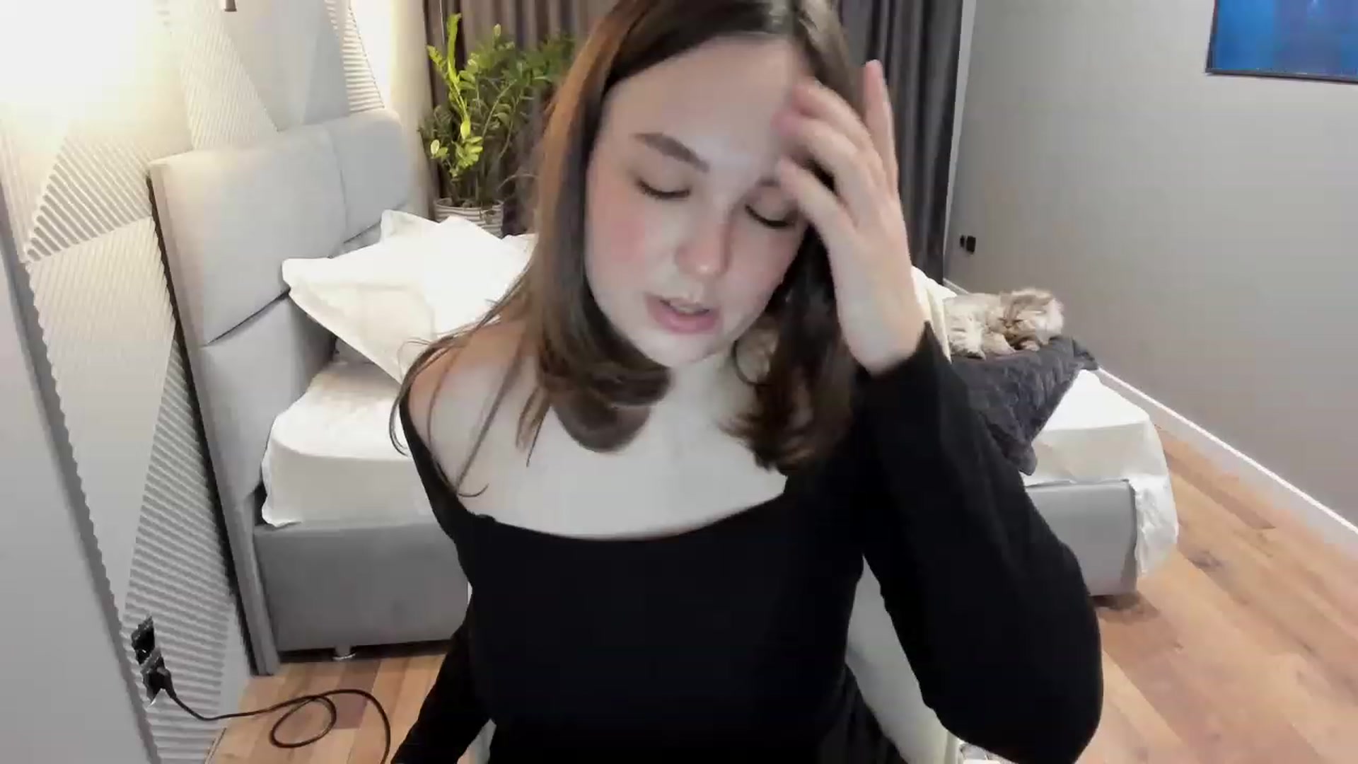 Gallery image thumbnail from AngryKat's myfreecams stream on, 06/04/2023, 20:14 image 17 of 20