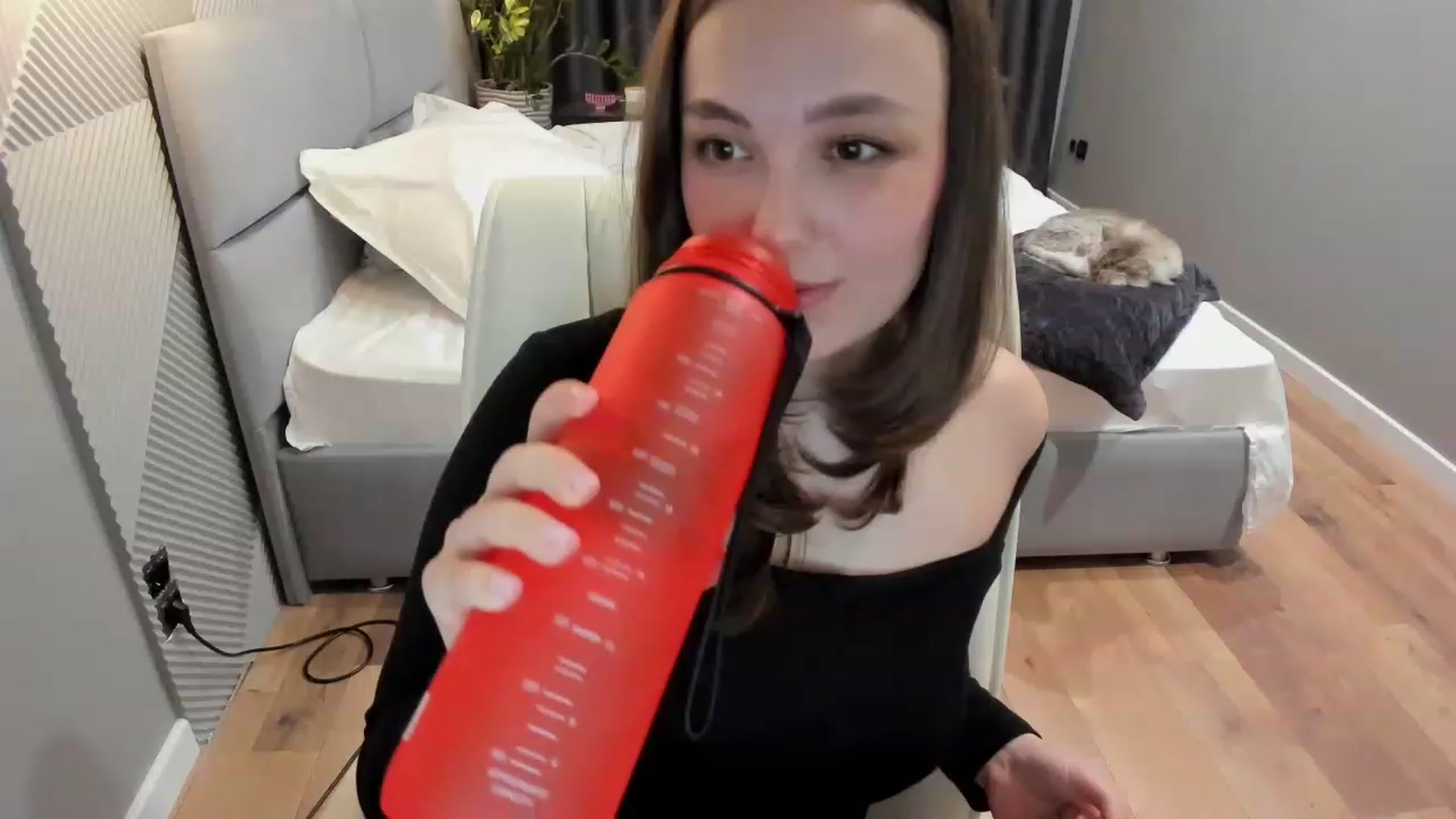 Gallery image thumbnail from AngryKat's myfreecams stream on, 06/04/2023, 20:14 image 10 of 20