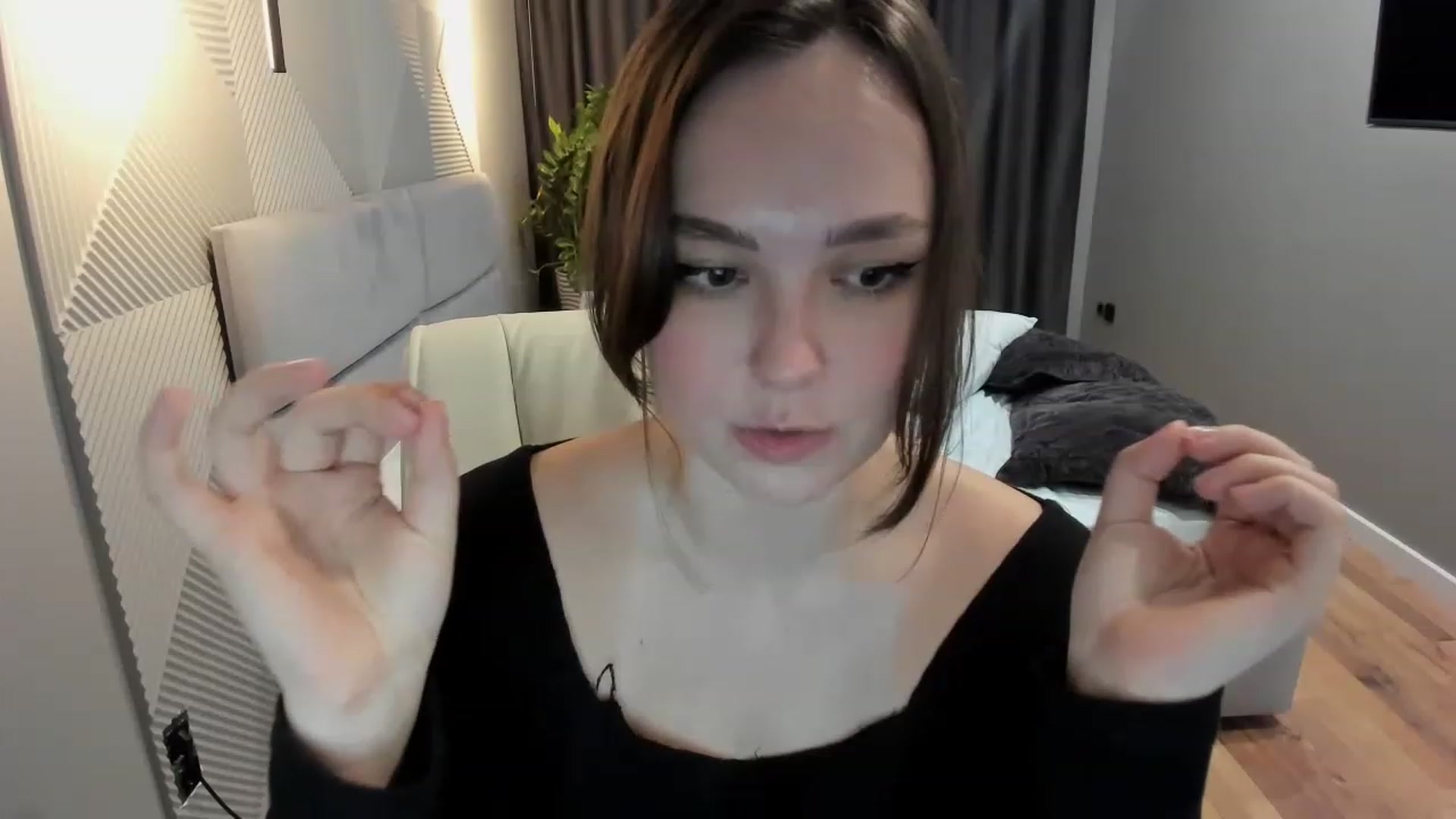 Gallery image thumbnail from AngryKat's myfreecams stream on, 06/09/2023, 22:43 image 13 of 20