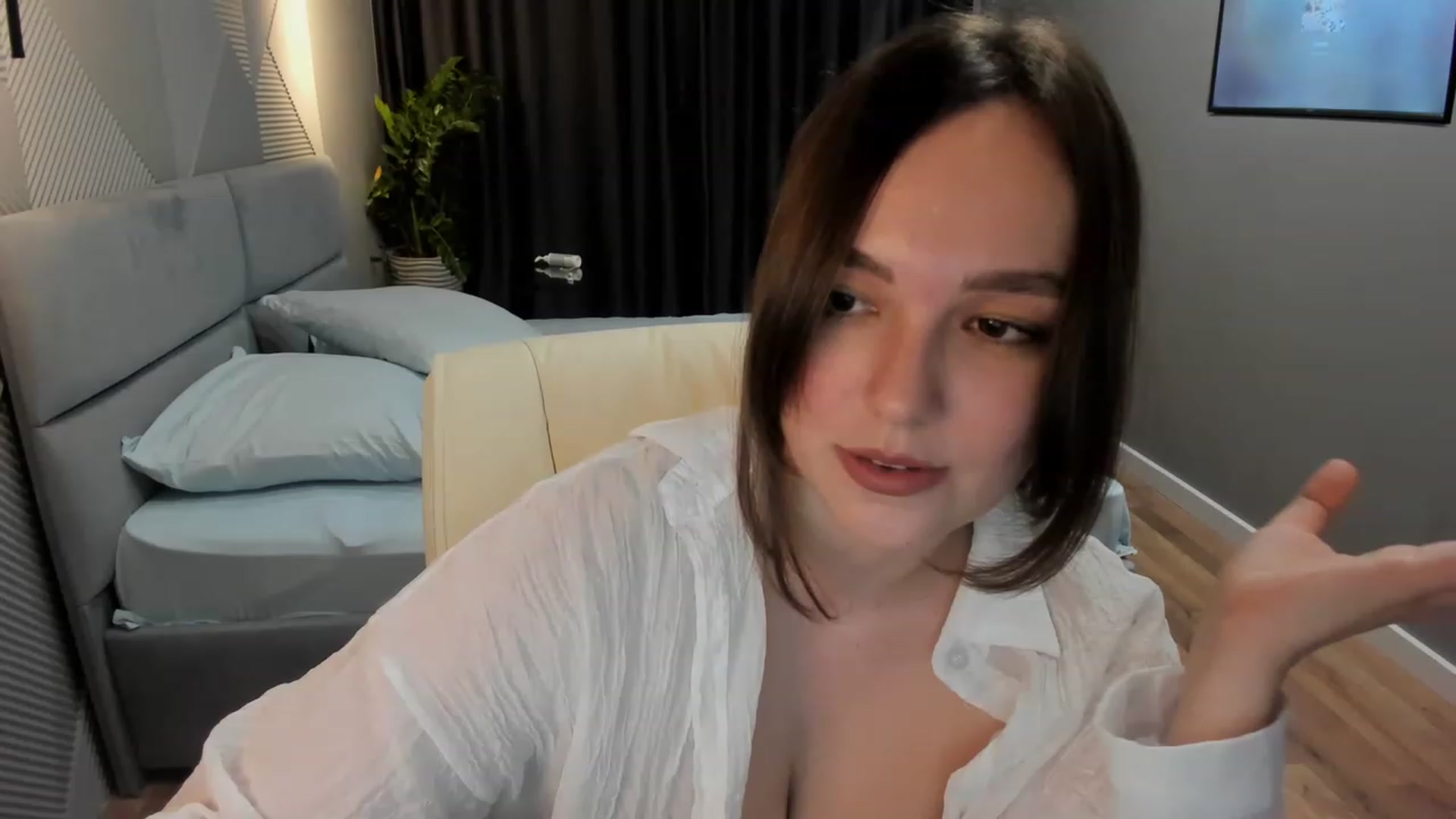 Gallery image thumbnail from AngryKat's myfreecams stream on, 06/10/2023, 22:20 image 15 of 20