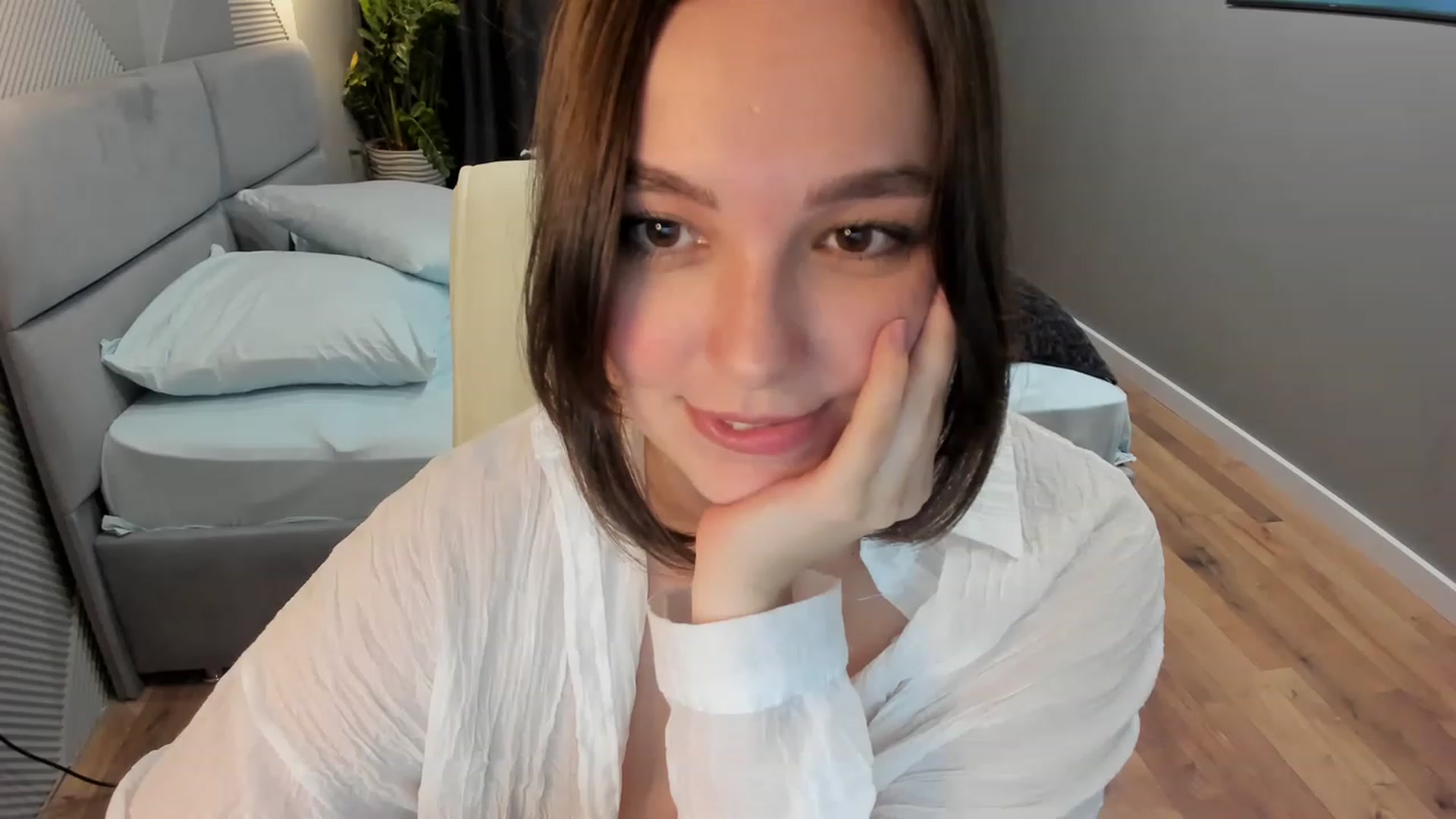 Gallery image thumbnail from AngryKat's myfreecams stream on, 06/10/2023, 22:53 image 16 of 20