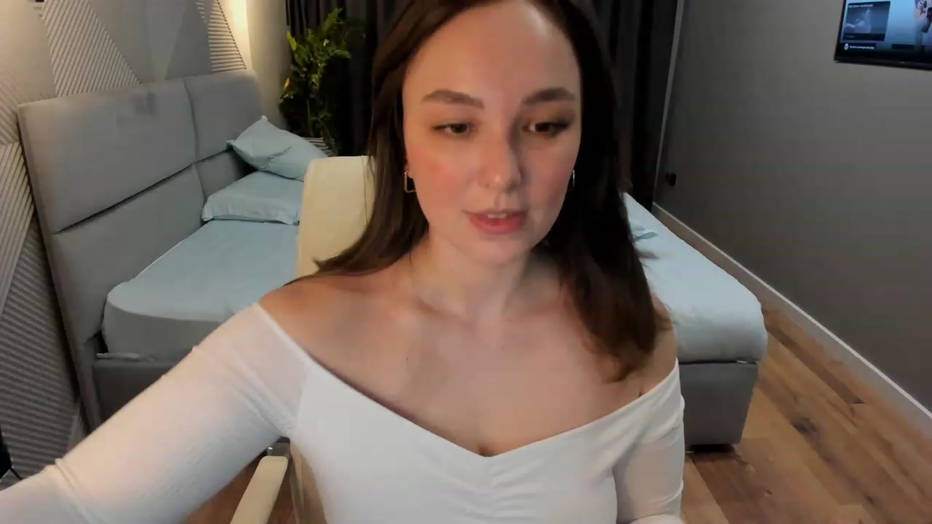 Gallery image thumbnail from AngryKat's myfreecams stream on, 06/11/2023, 18:39 image 6 of 20