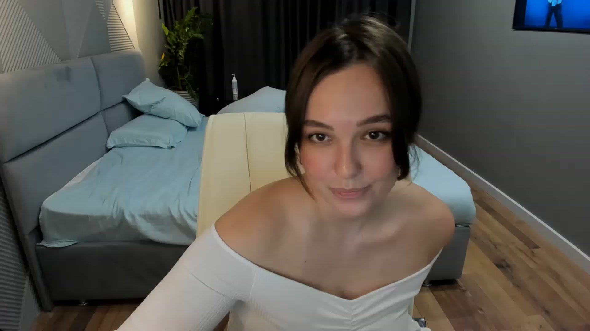 Gallery image thumbnail from AngryKat's myfreecams stream on, 06/11/2023, 19:05 image 9 of 20