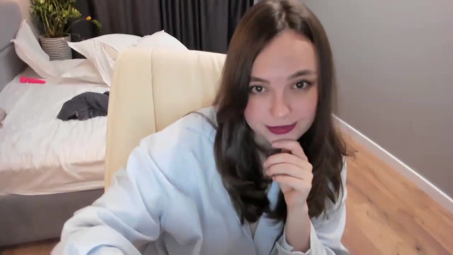 Gallery image thumbnail from AngryKat's myfreecams stream on, 07/09/2023, 24:02 image 17 of 20