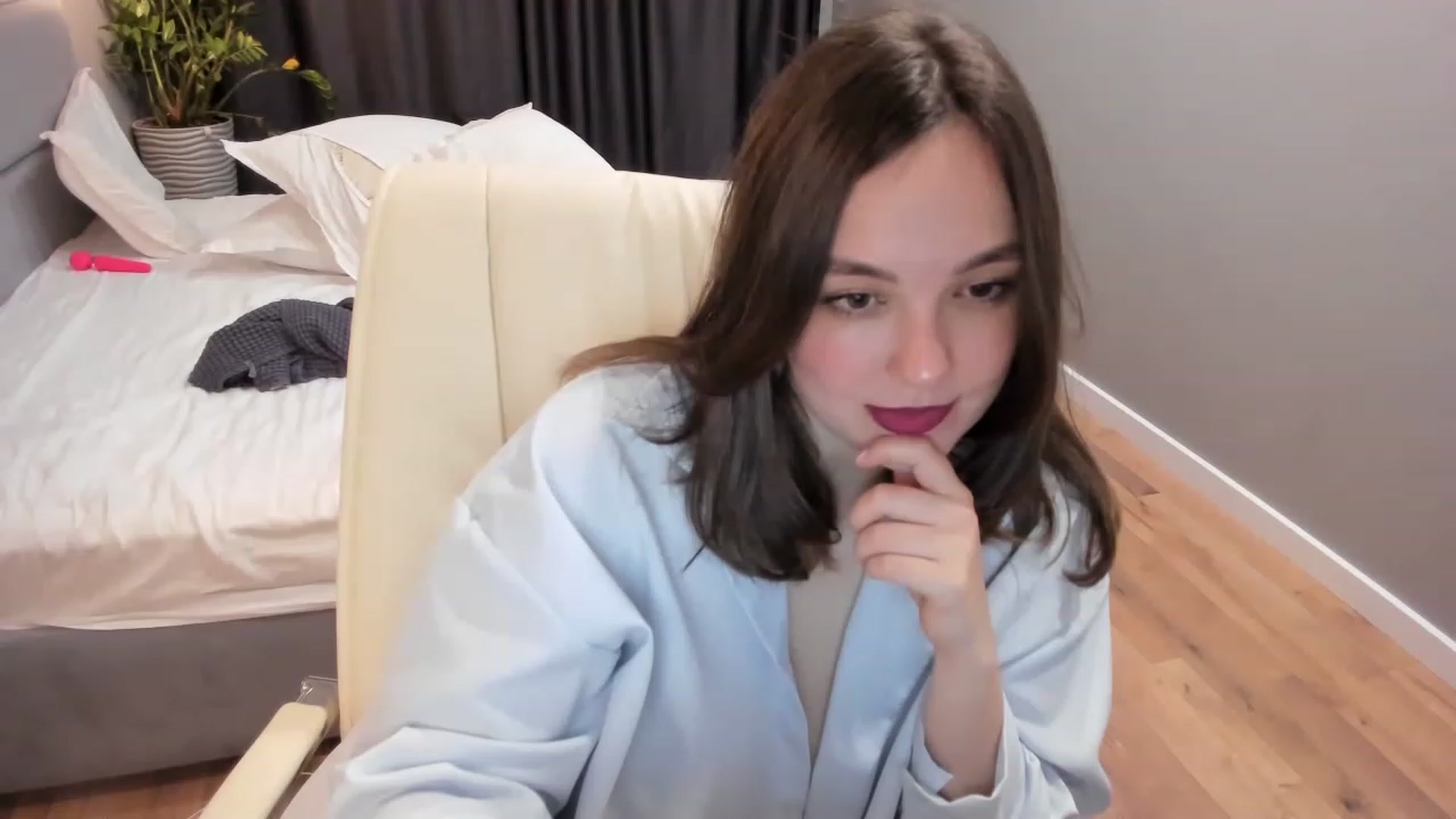 Gallery image thumbnail from AngryKat's myfreecams stream on, 07/09/2023, 24:48 image 1 of 20