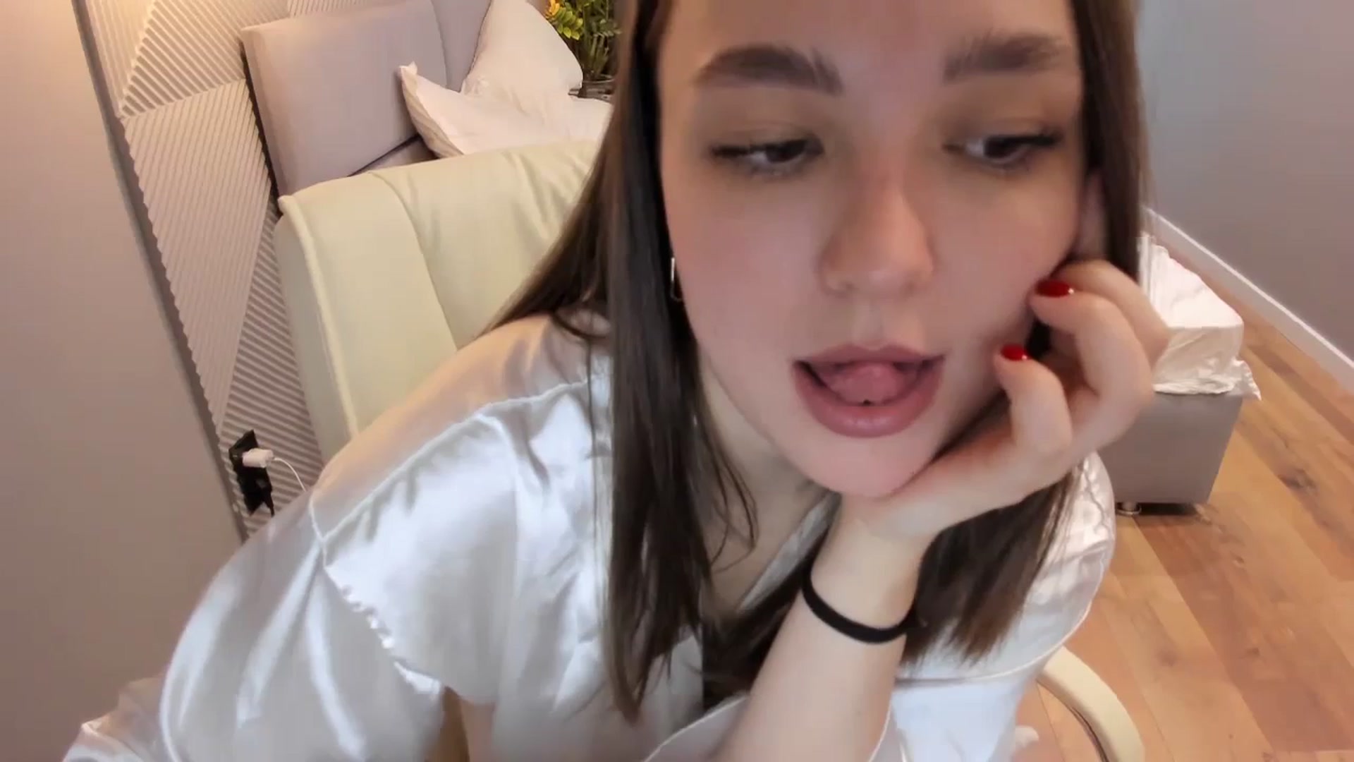 Gallery image thumbnail from AngryKat's myfreecams stream on, 10/05/2023, 13:04 image 11 of 20