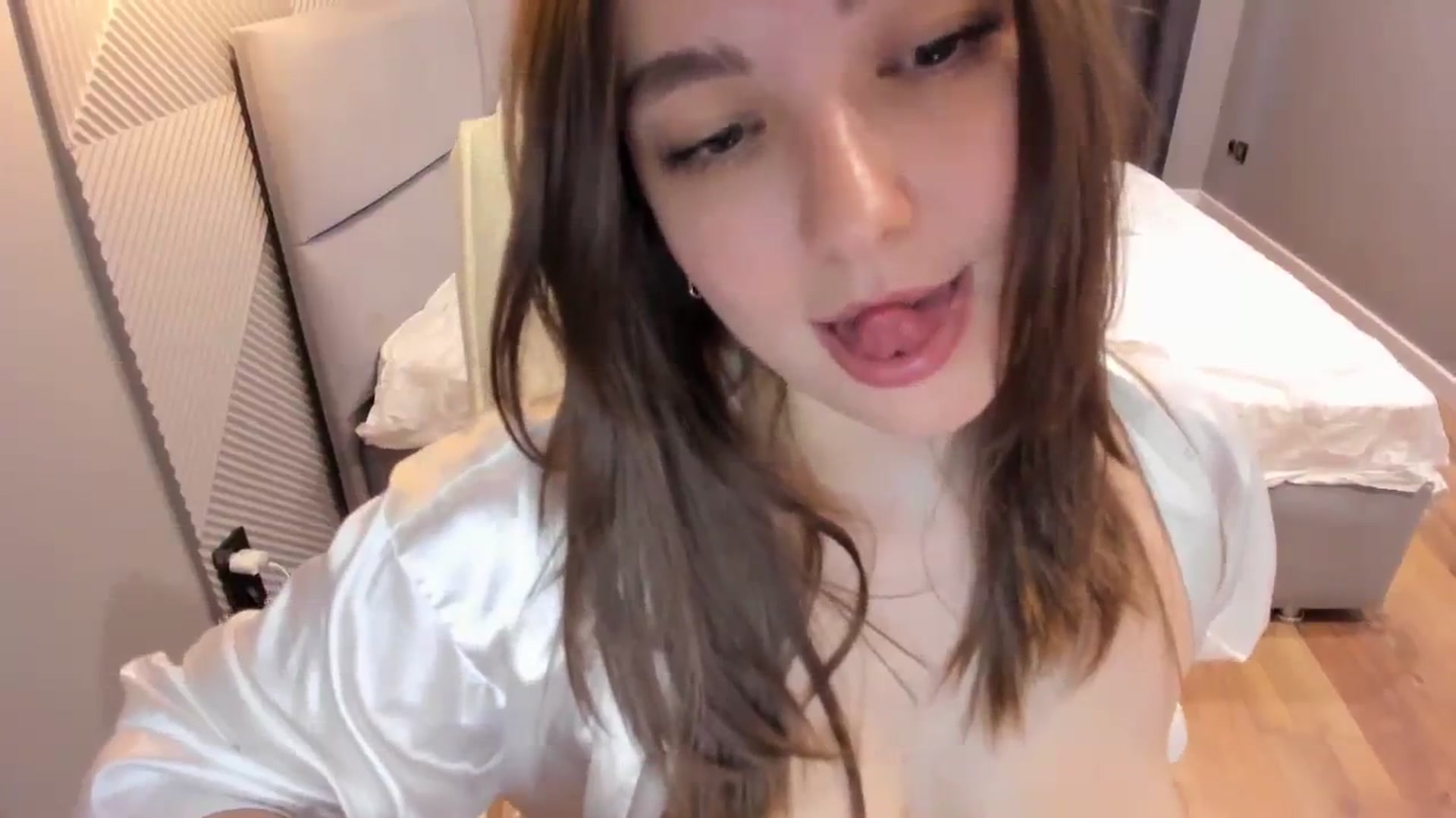 Gallery image thumbnail from AngryKat's myfreecams stream on, 10/05/2023, 13:22 image 3 of 20