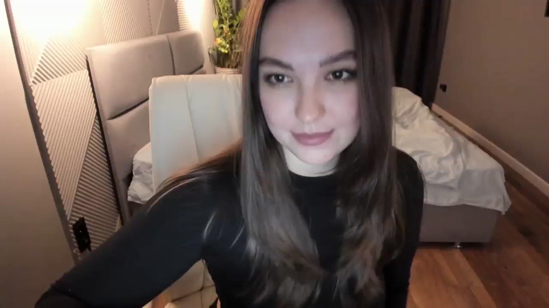 Gallery image thumbnail from AngryKat's myfreecams stream on, 10/09/2023, 19:19 image 1 of 20