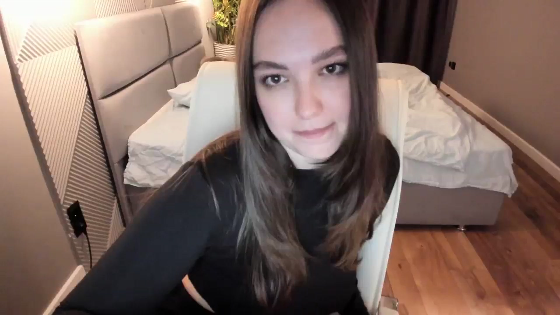 Gallery image thumbnail from AngryKat's myfreecams stream on, 10/09/2023, 19:19 image 8 of 20