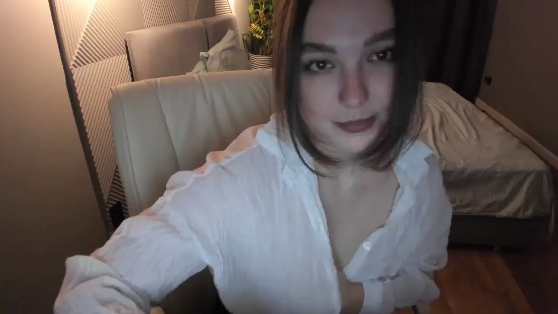 Gallery image thumbnail from AngryKat's myfreecams stream on, 10/10/2023, 17:24 image 11 of 20
