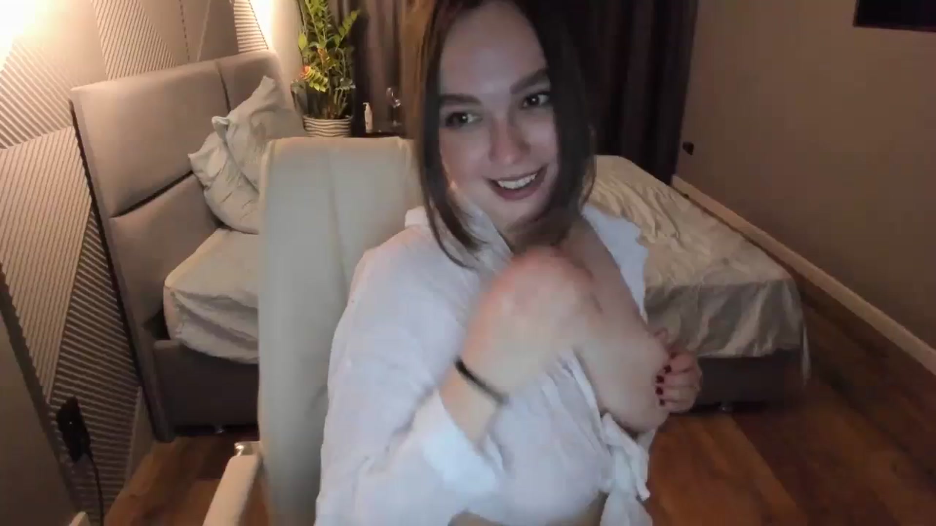 Gallery image thumbnail from AngryKat's myfreecams stream on, 10/10/2023, 17:24 image 20 of 20