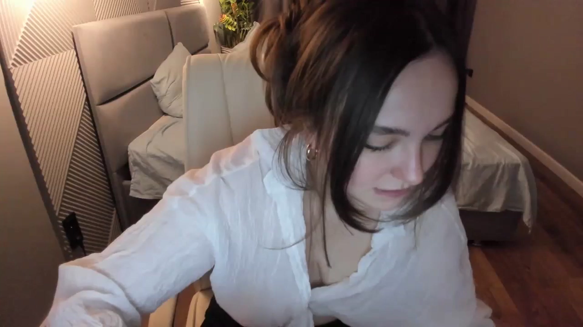 Gallery image thumbnail from AngryKat's myfreecams stream on, 10/10/2023, 19:08 image 1 of 20