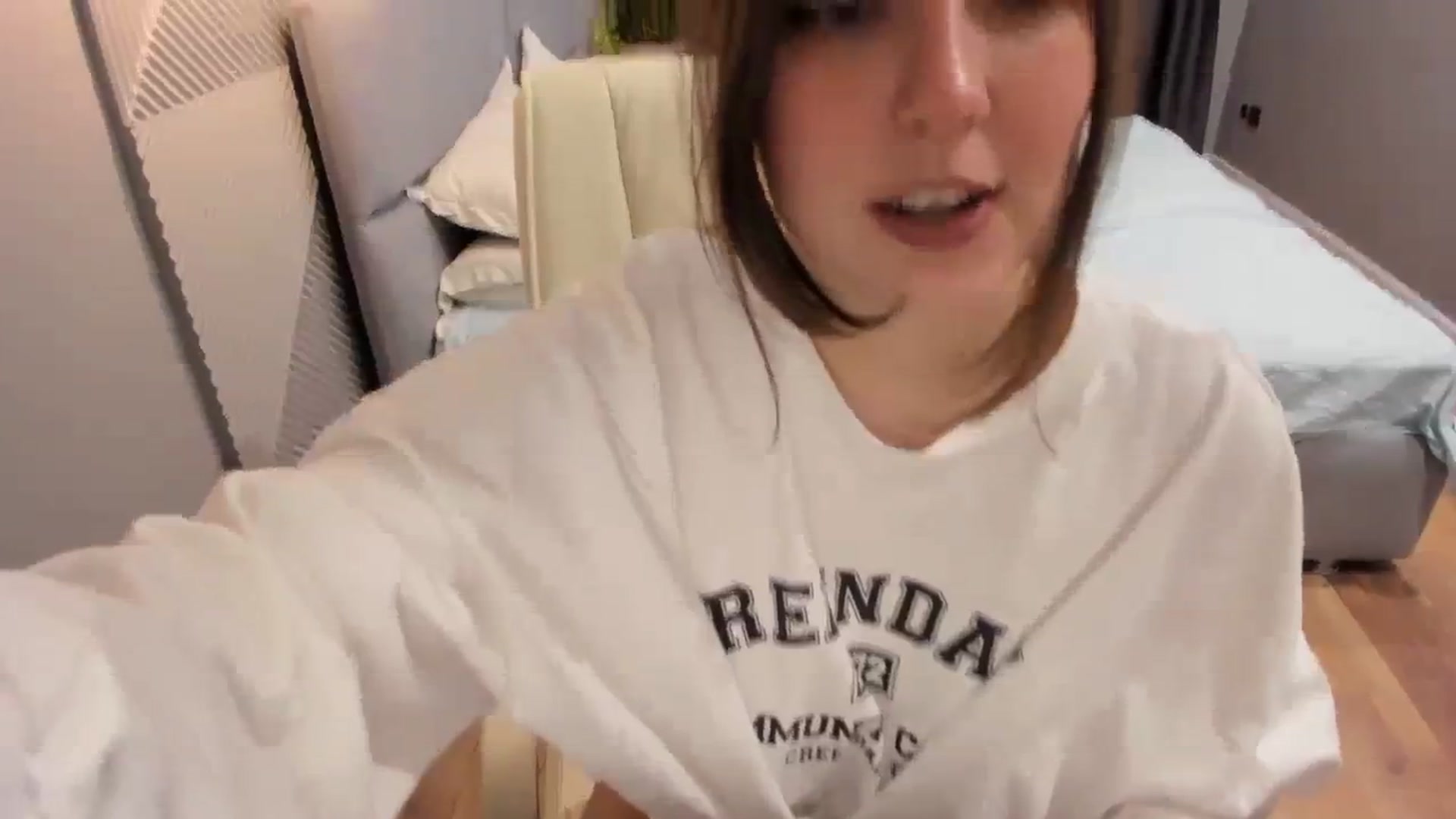 Gallery image thumbnail from AngryKat's myfreecams stream on, 11/19/2023, 19:11 image 15 of 20