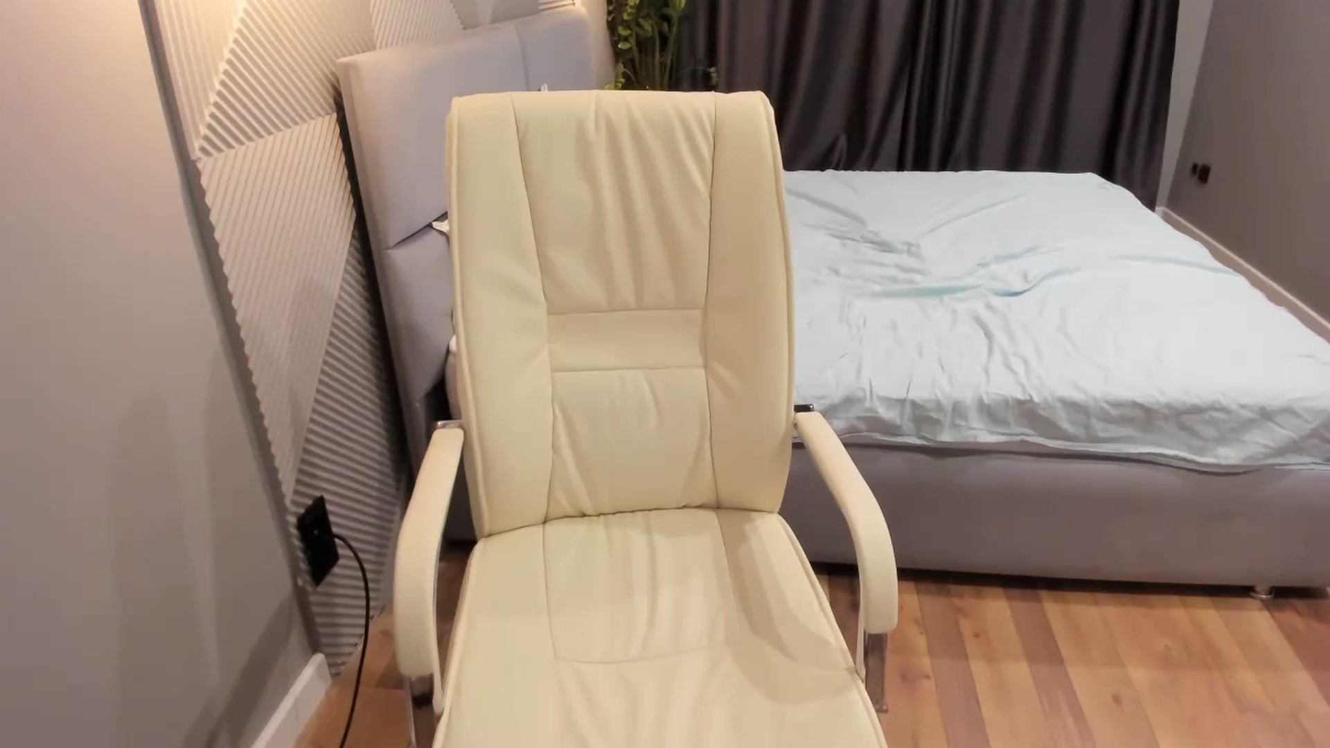 Gallery image thumbnail from AngryKat's myfreecams stream on, 11/19/2023, 19:58 image 19 of 20