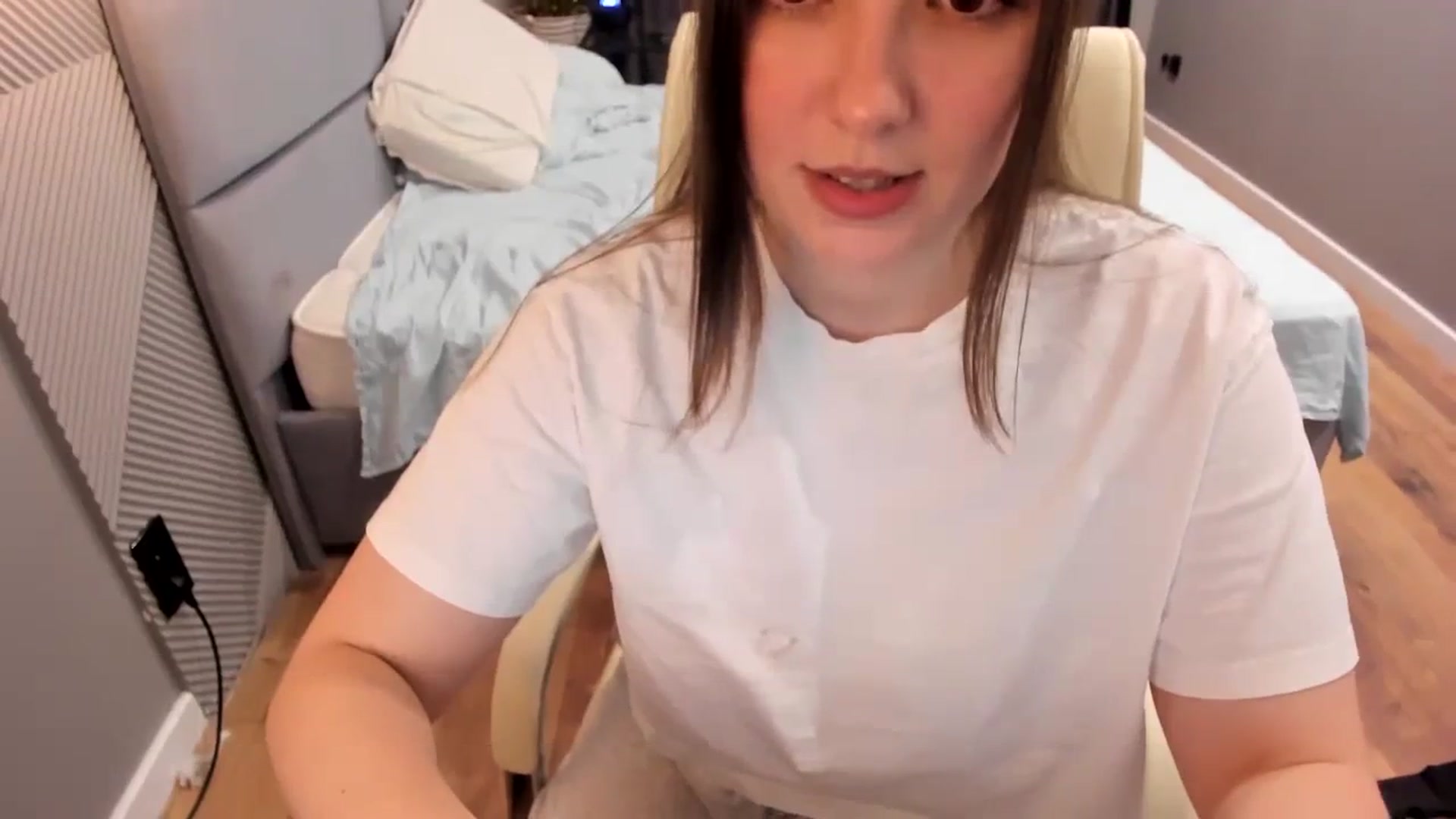 Gallery image thumbnail from AngryKat's myfreecams stream on, 02/28/2024, 20:16 image 5 of 20