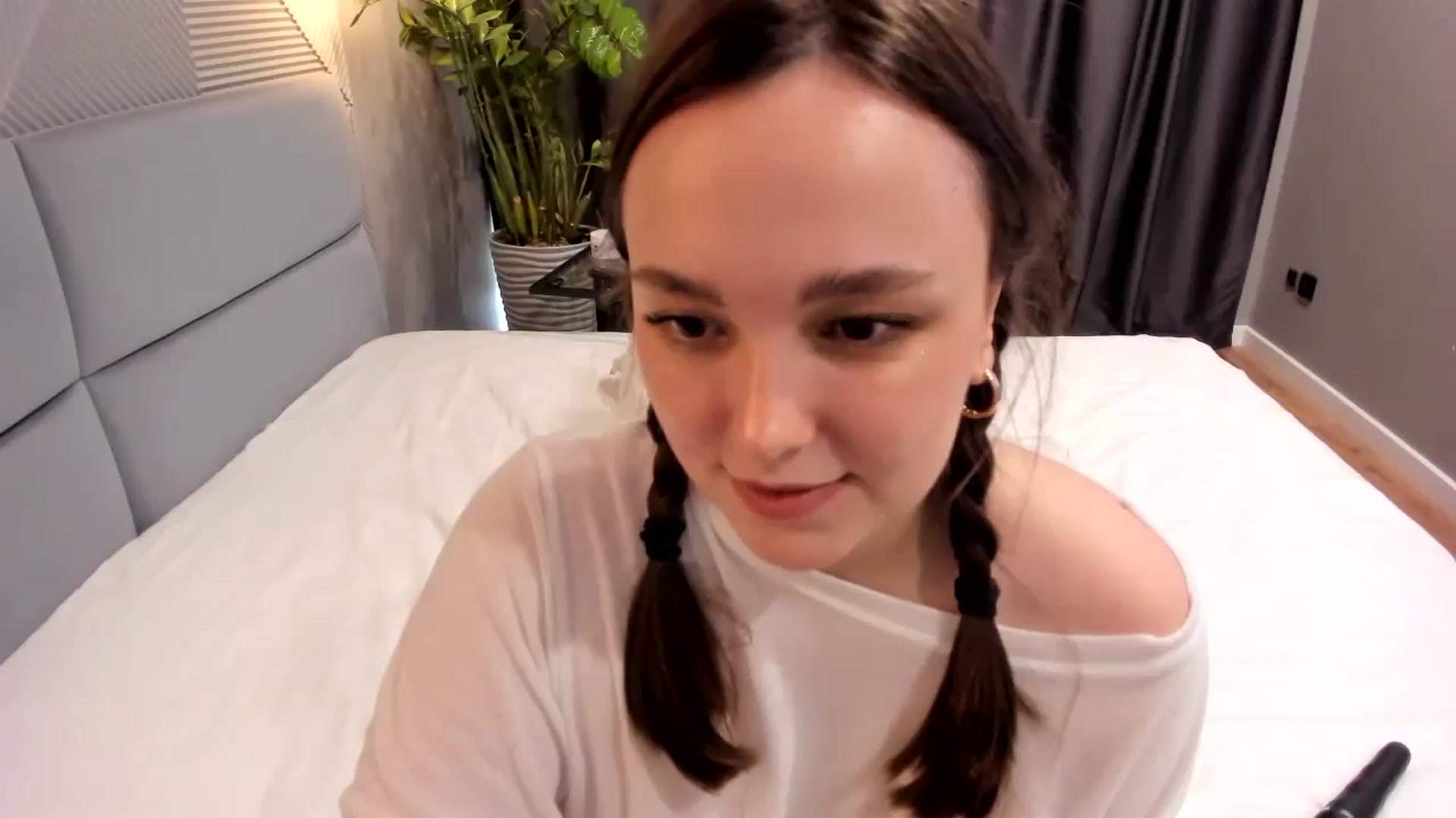 Gallery image thumbnail from AngryKat's myfreecams stream on, 06/24/2024, 13:48 image 18 of 20