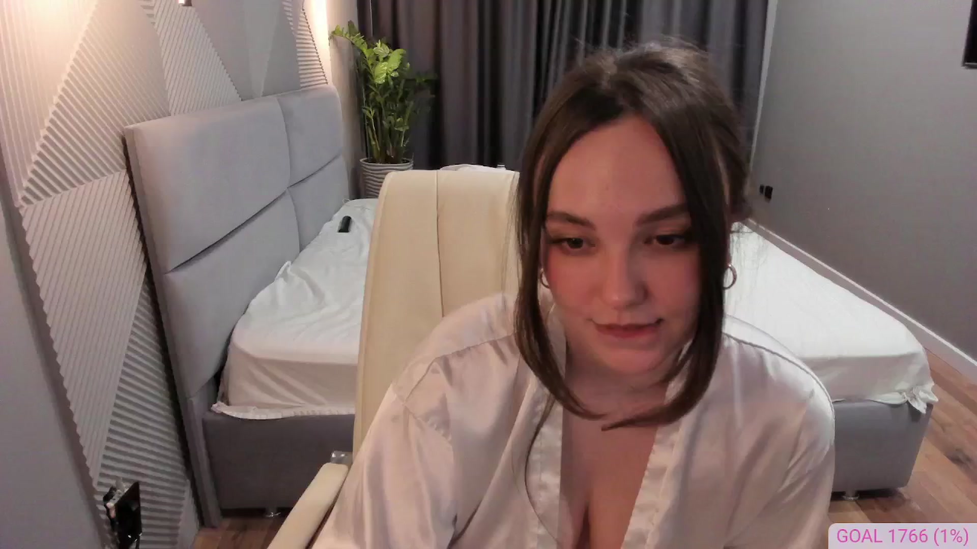 Gallery image thumbnail from AngryKat's myfreecams stream on, 08/01/2024, 21:51 image 11 of 20