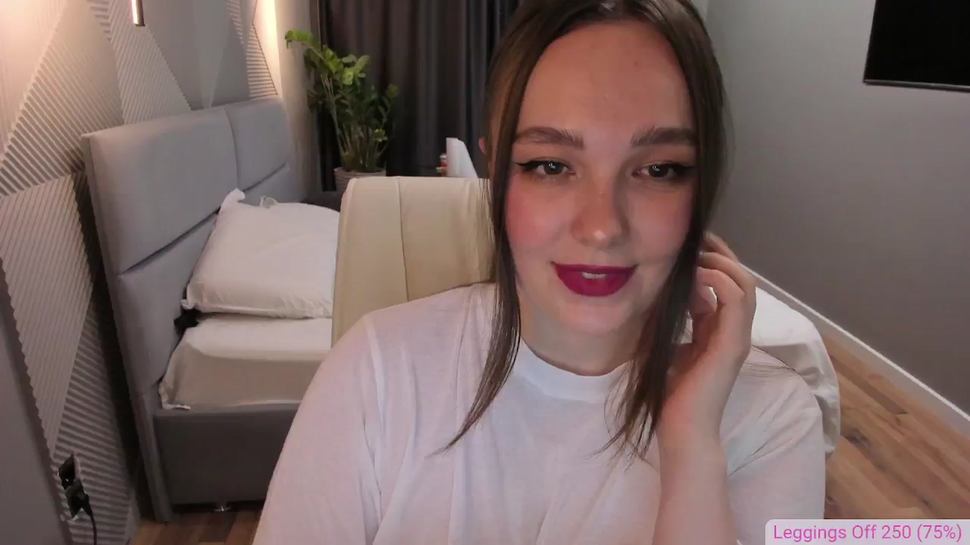 Gallery image thumbnail from AngryKat's myfreecams stream on, 09/27/2024, 18:45 image 16 of 20