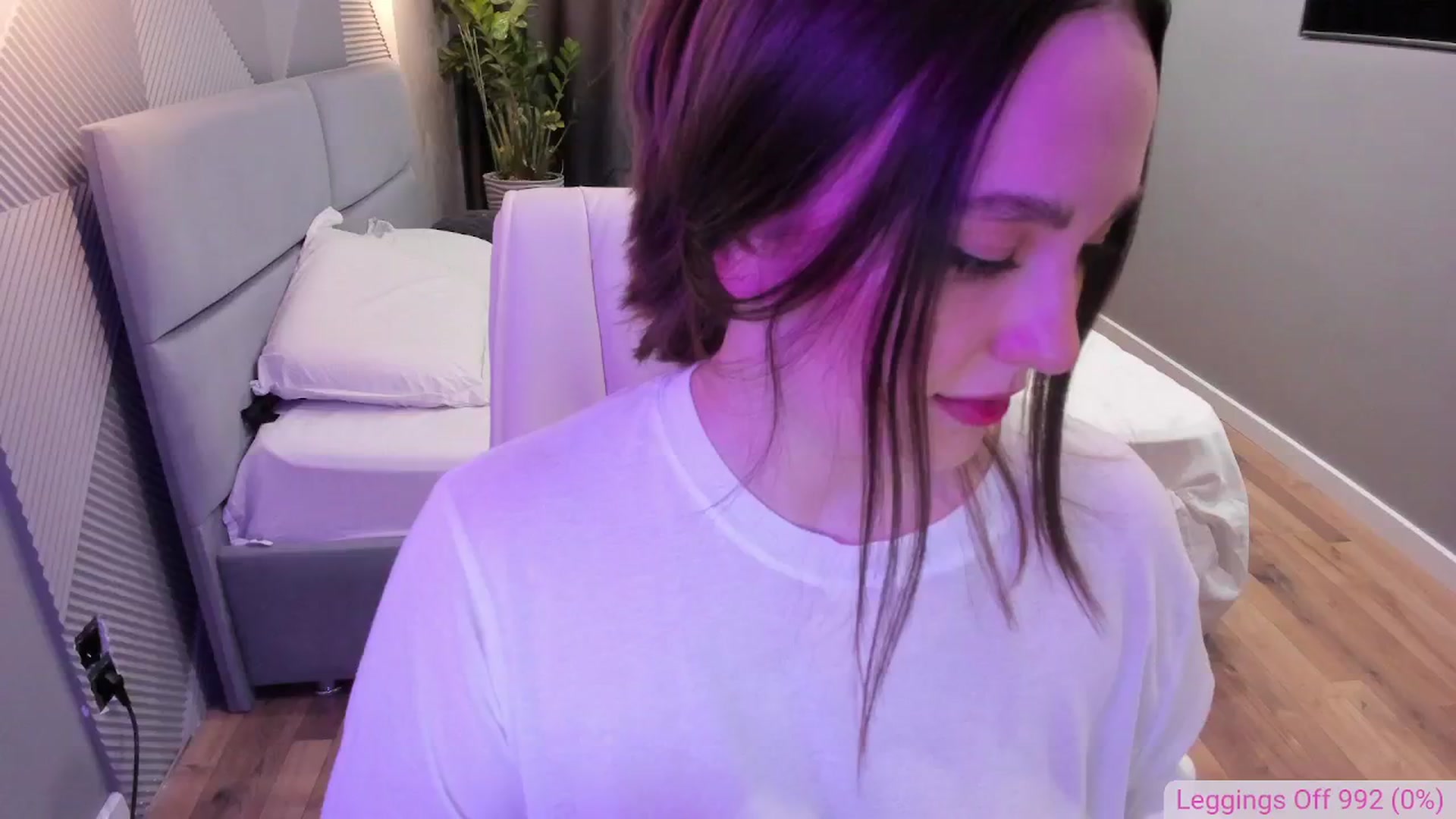 Gallery image thumbnail from AngryKat's myfreecams stream on, 09/27/2024, 18:45 image 7 of 20