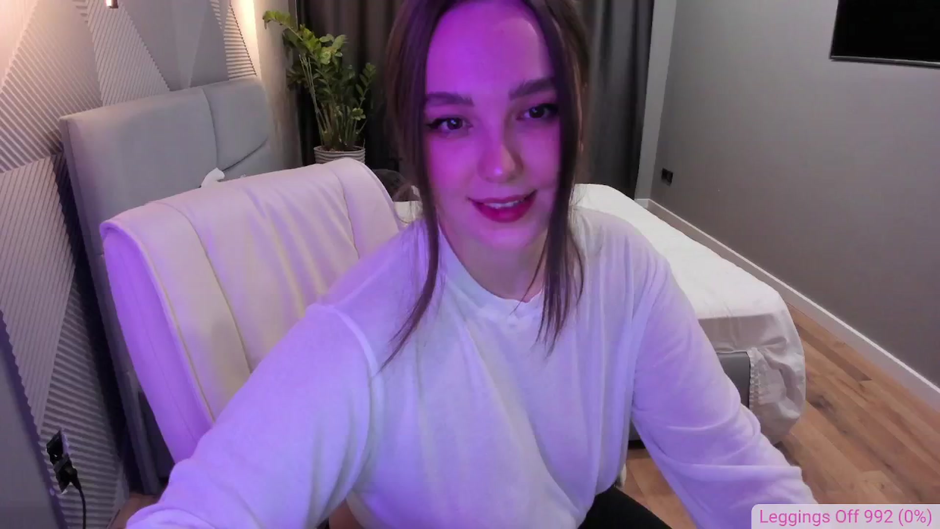 Gallery image thumbnail from AngryKat's myfreecams stream on, 09/27/2024, 18:45 image 8 of 20