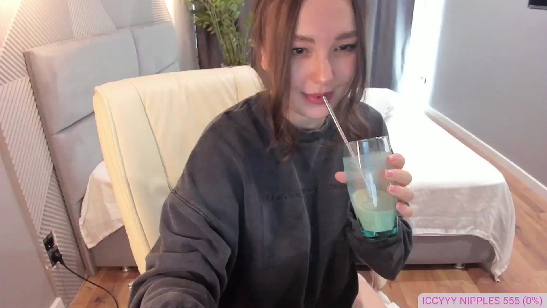 Gallery image thumbnail from AngryKat's myfreecams stream on, 10/07/2024, 05:53 image 14 of 20