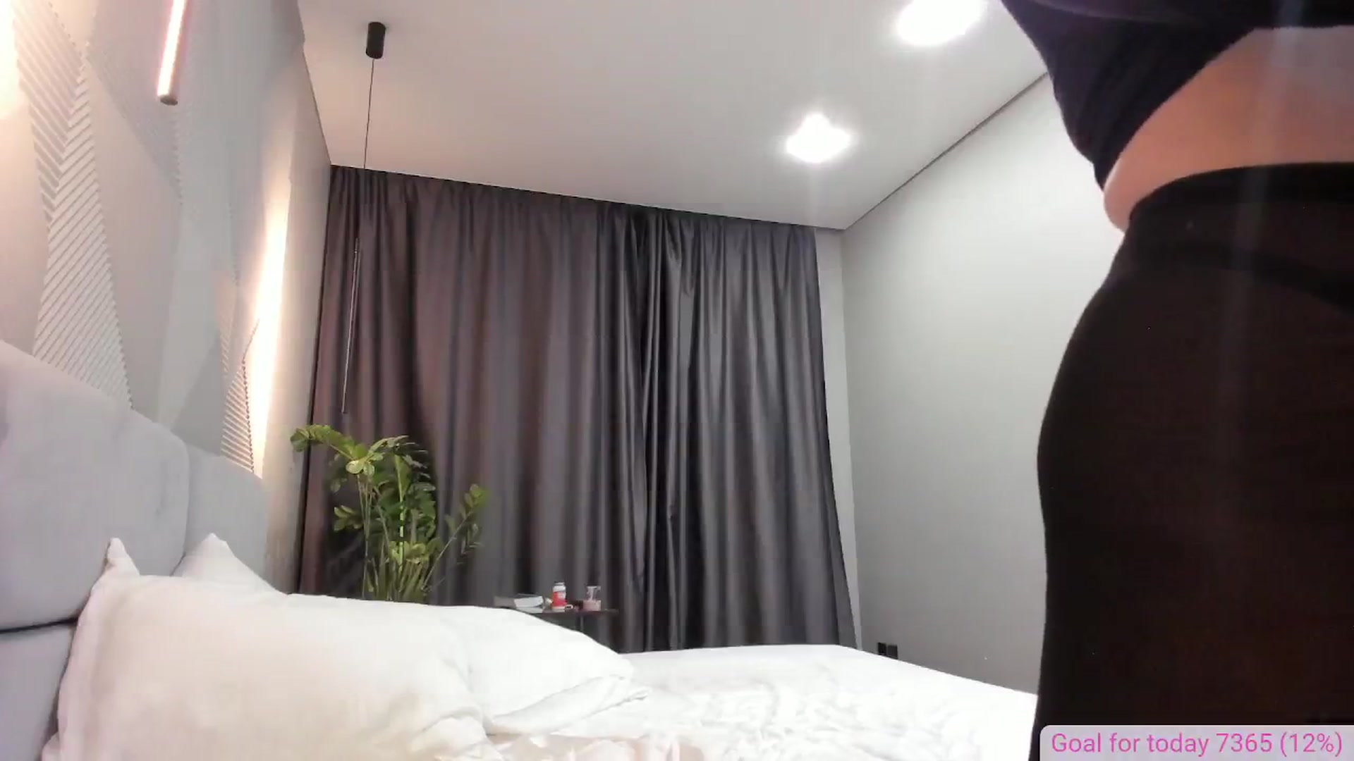 Gallery image thumbnail from AngryKat's myfreecams stream on, 11/03/2024, 19:09 image 15 of 20