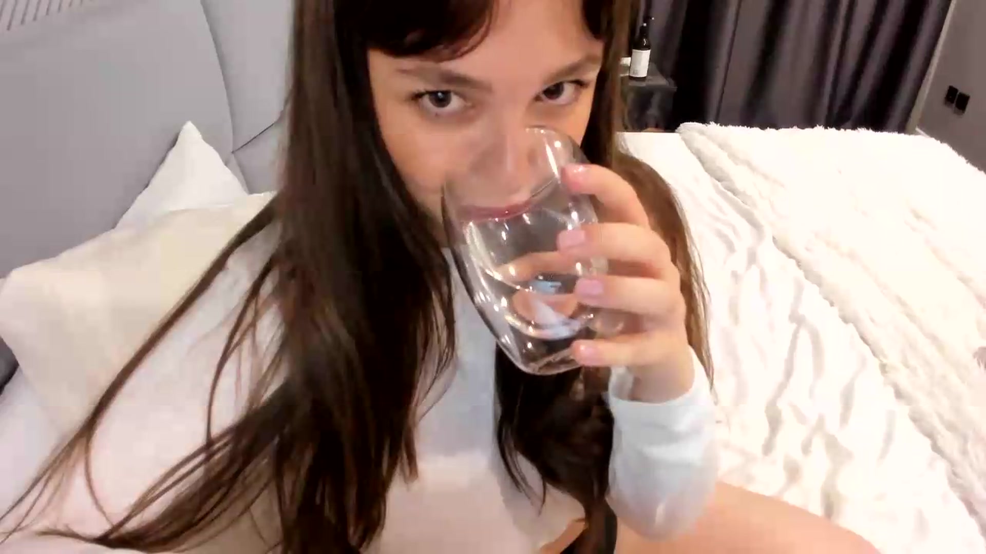 Gallery image thumbnail from AngryKat's myfreecams stream on, 07/05/2026, 19:40 image 18 of 20