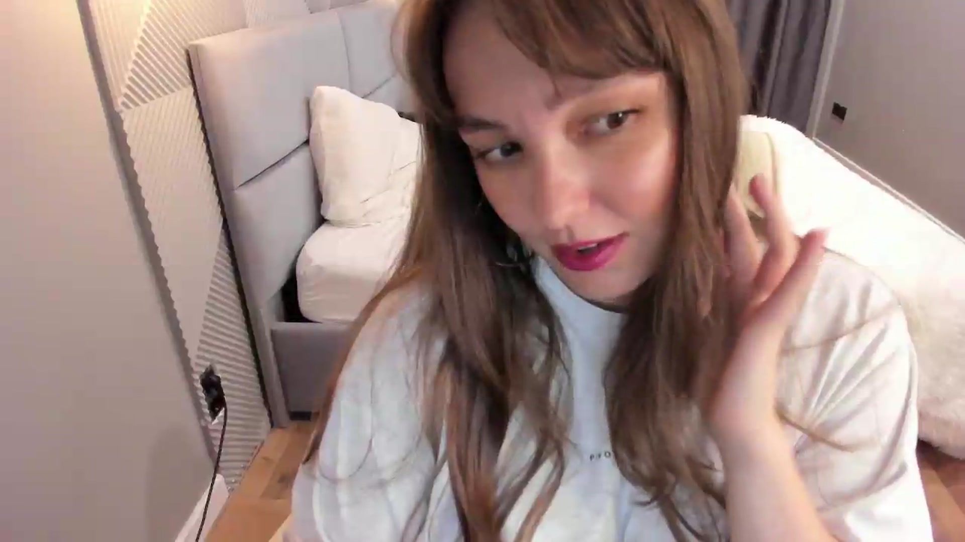 Gallery image thumbnail from AngryKat's myfreecams stream on, 08/17/2026, 18:21 image 14 of 20