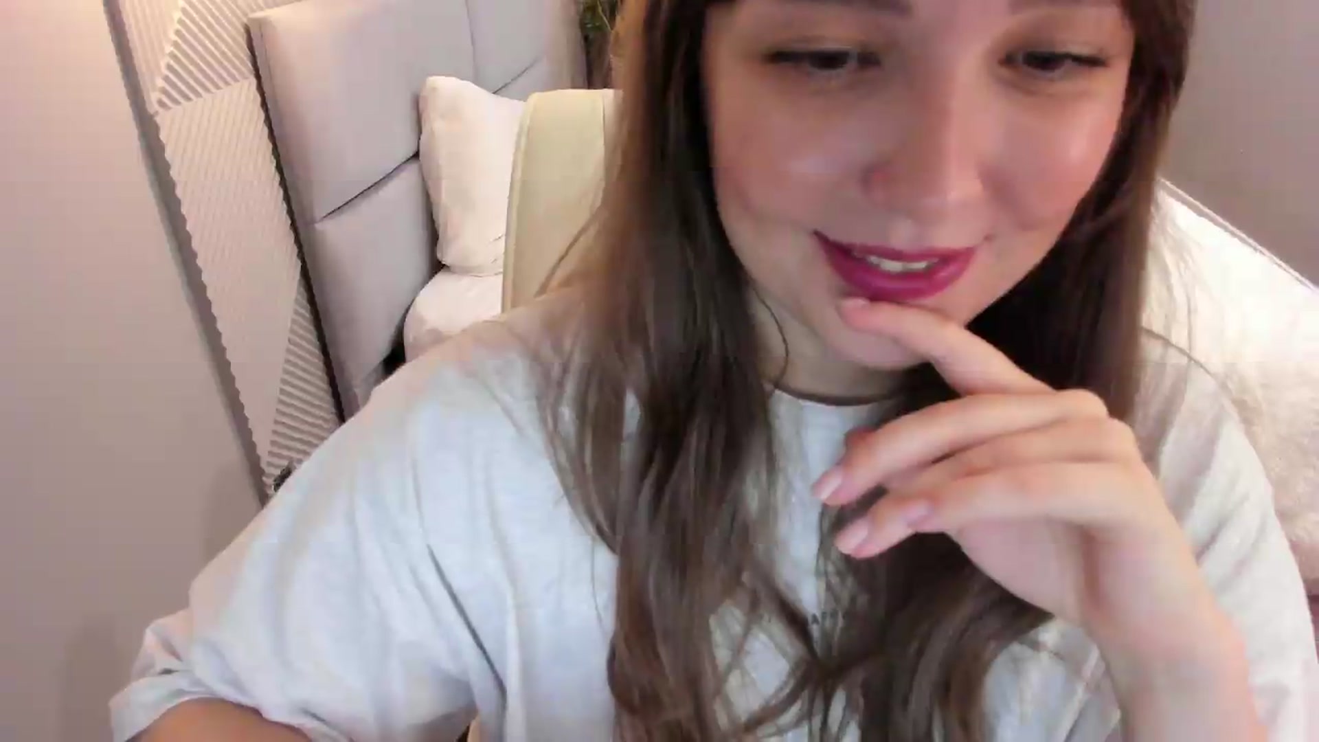 Gallery image thumbnail from AngryKat's myfreecams stream on, 08/17/2026, 18:21 image 16 of 20