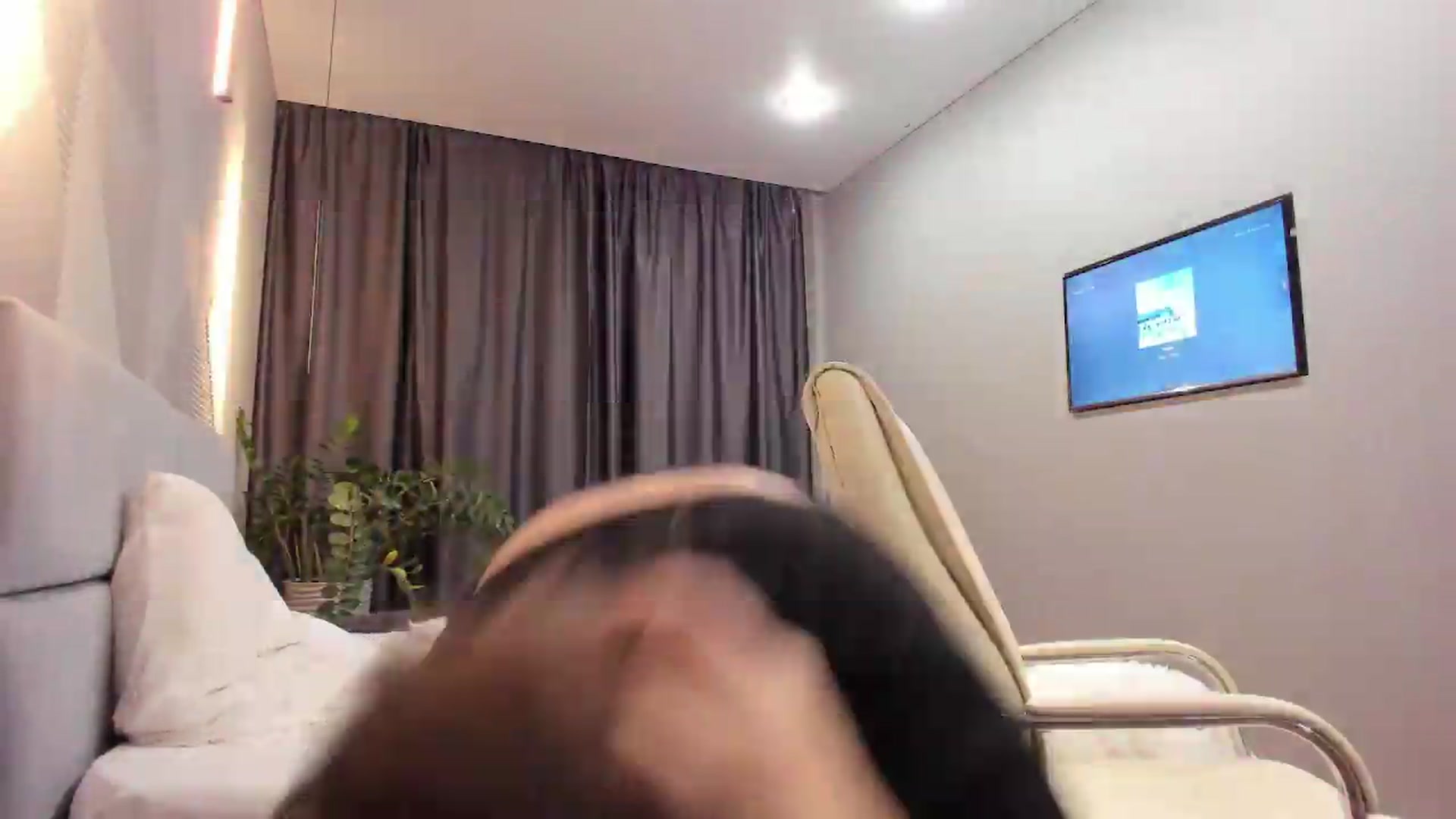 Gallery image thumbnail from AngryKat's myfreecams stream on, 08/17/2026, 18:21 image 12 of 20