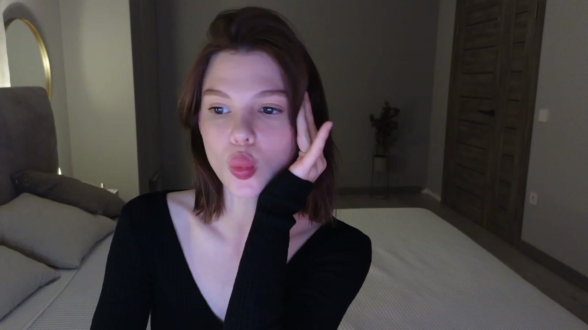 Gallery image thumbnail from AniButler's myfreecams stream on, 05/30/2023, 21:03 image 9 of 20
