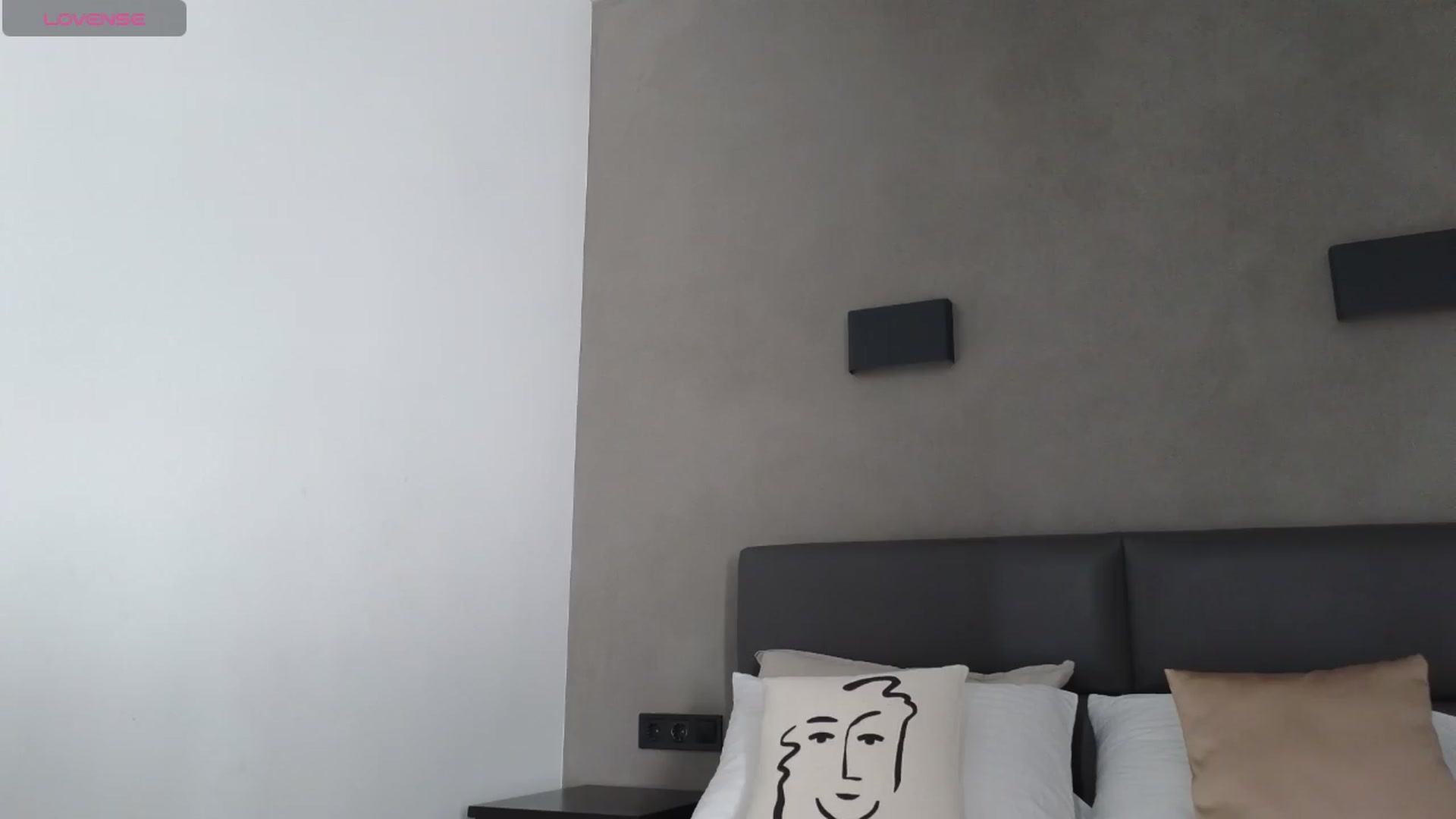 Gallery image thumbnail from AniButler's myfreecams stream on, 03/27/2024, 11:11 image 6 of 20