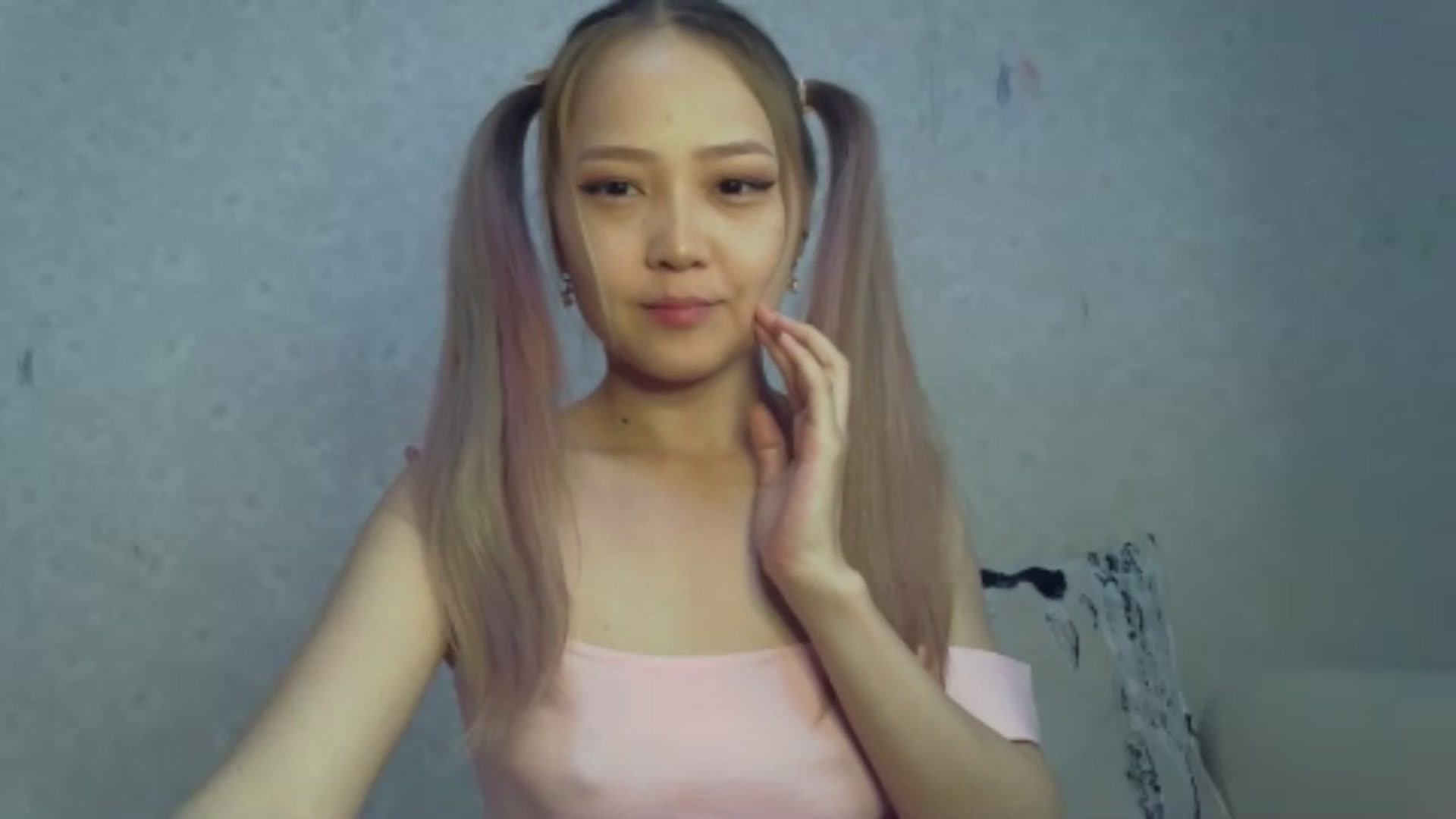 Gallery image thumbnail from AniCute's myfreecams stream on, 04/25/2024, 09:44 image 8 of 20