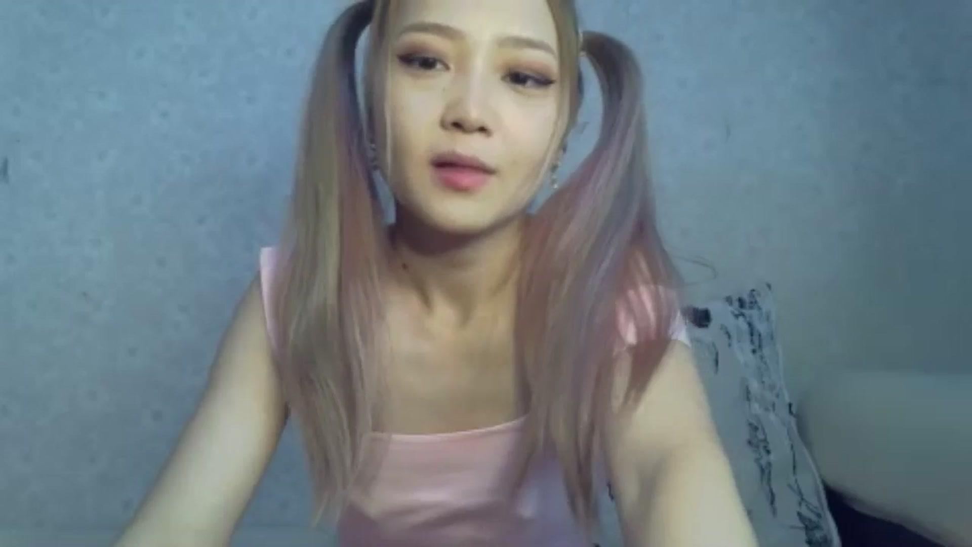 Gallery image thumbnail from AniCute's myfreecams stream on, 04/25/2024, 09:44 image 9 of 20