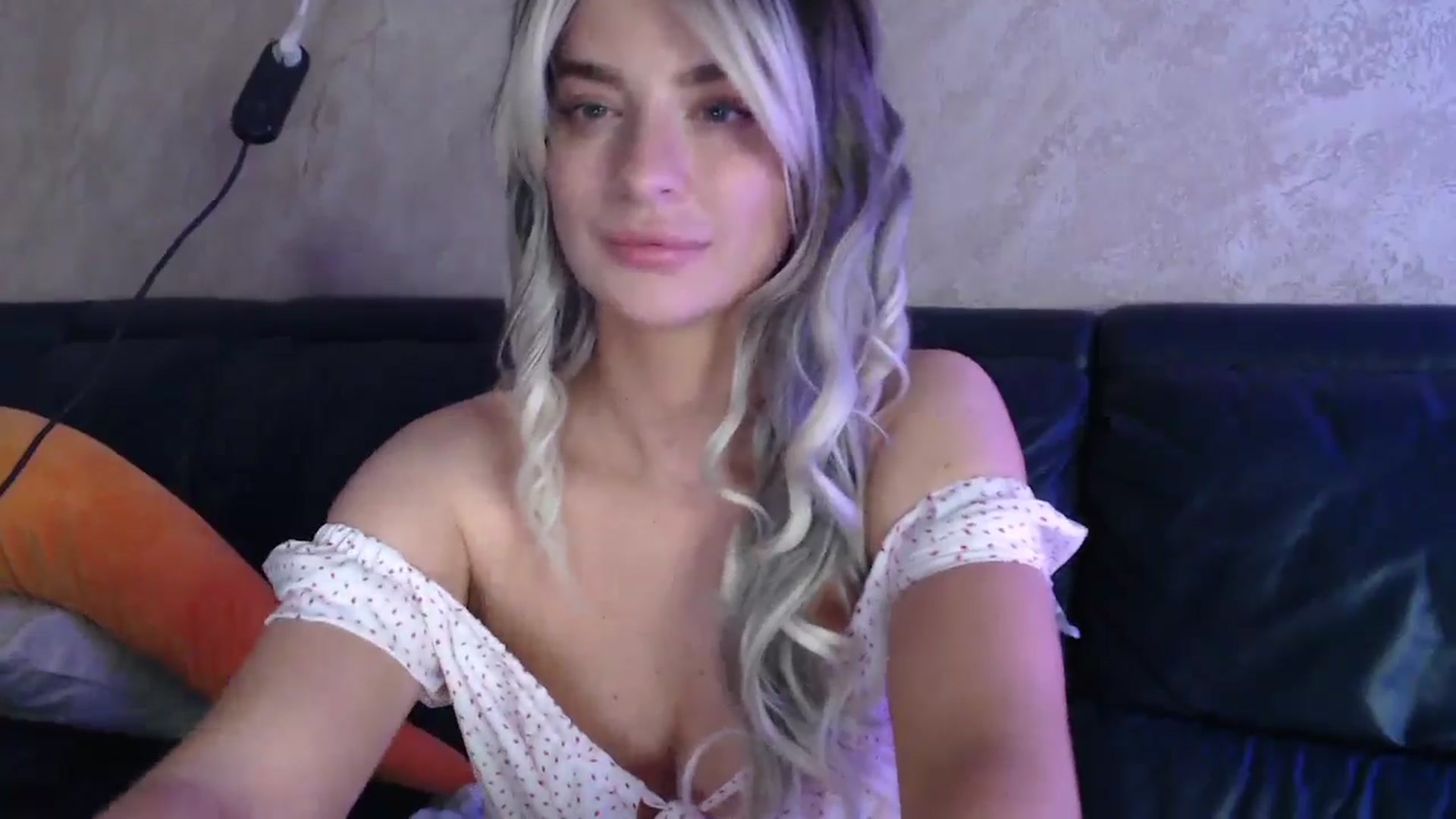 Gallery image thumbnail from Anichka_'s myfreecams stream on, 07/04/2024, 21:10 image 5 of 20