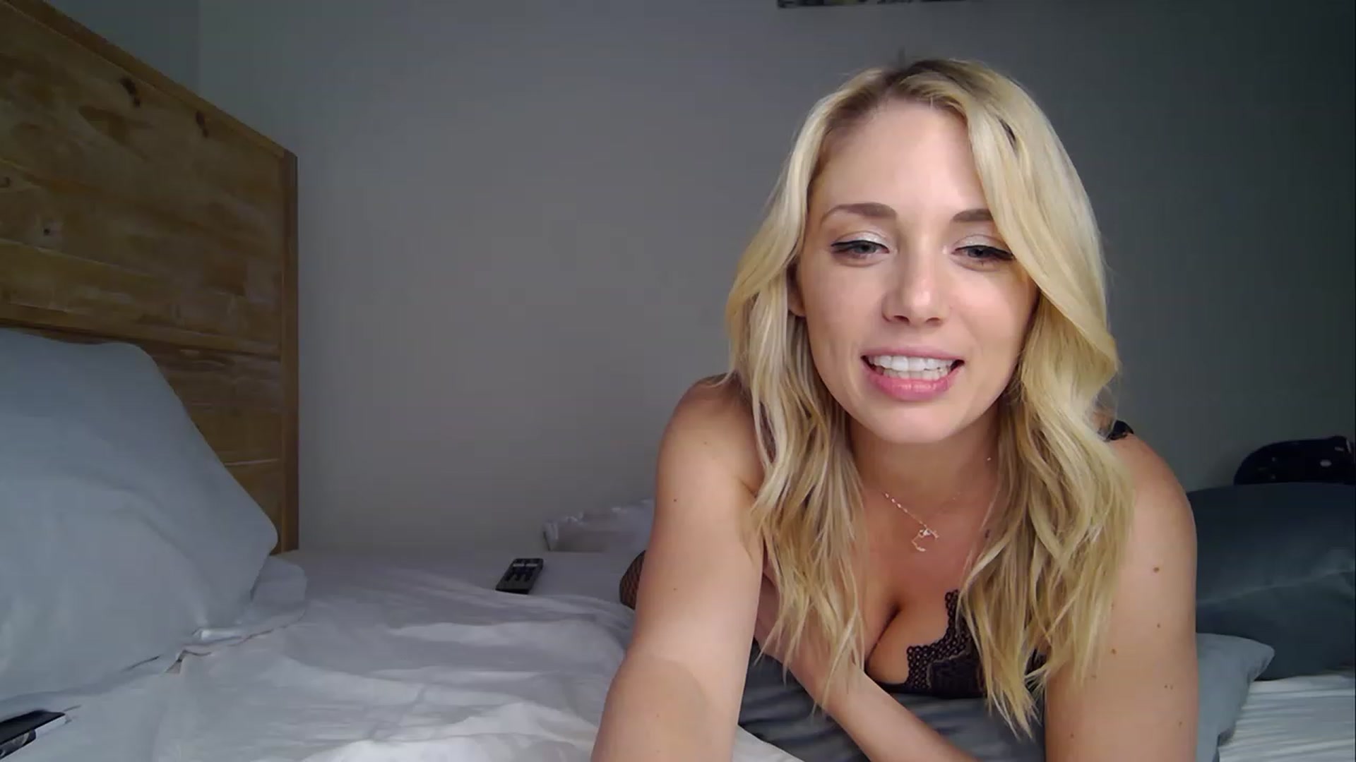 Gallery image thumbnail from AnimeAva's myfreecams stream on, 12/02/2022, 01:22 image 9 of 20