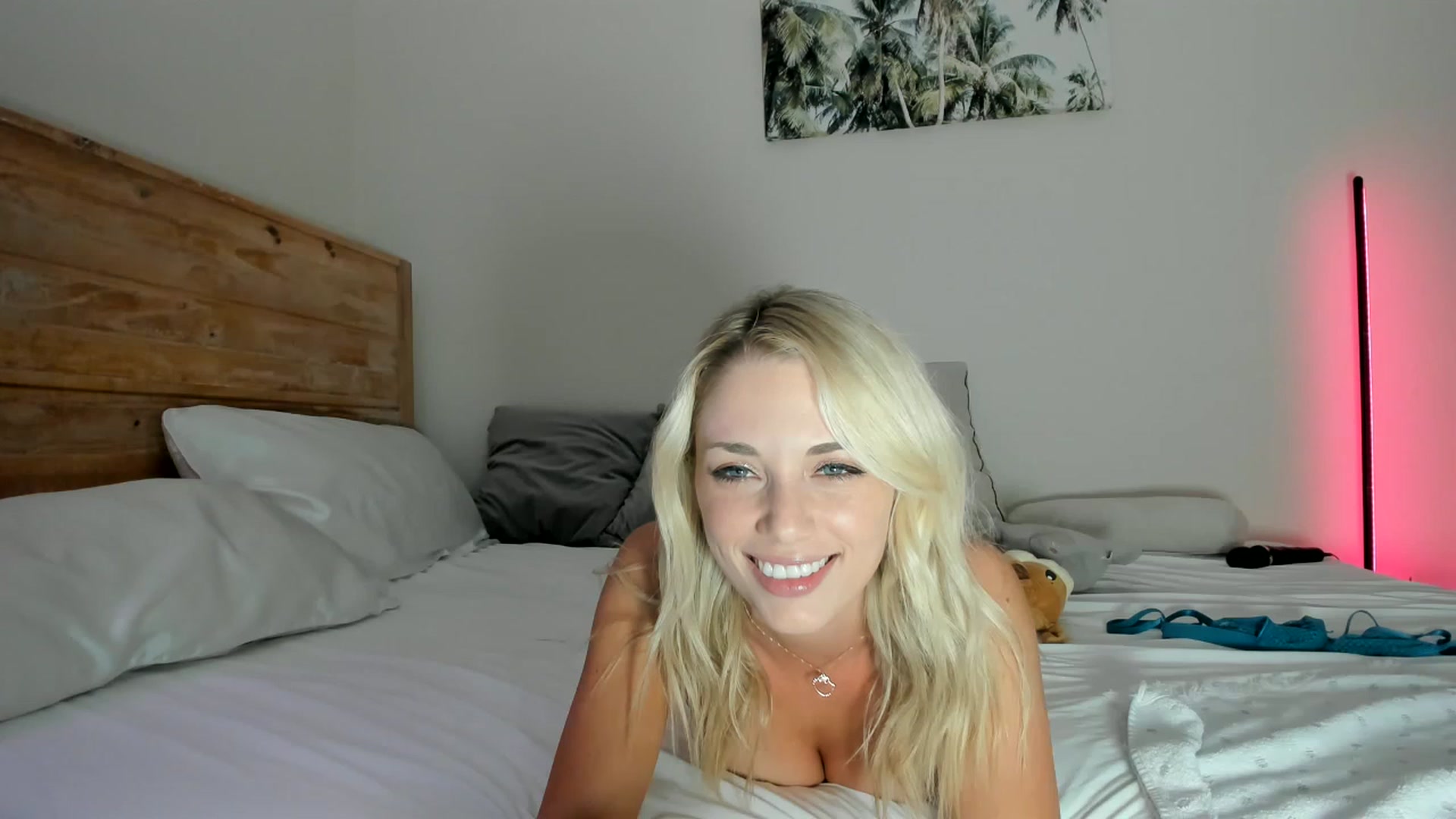 Gallery image thumbnail from AnimeAva's myfreecams stream on, 02/01/2023, 24:00 image 12 of 20