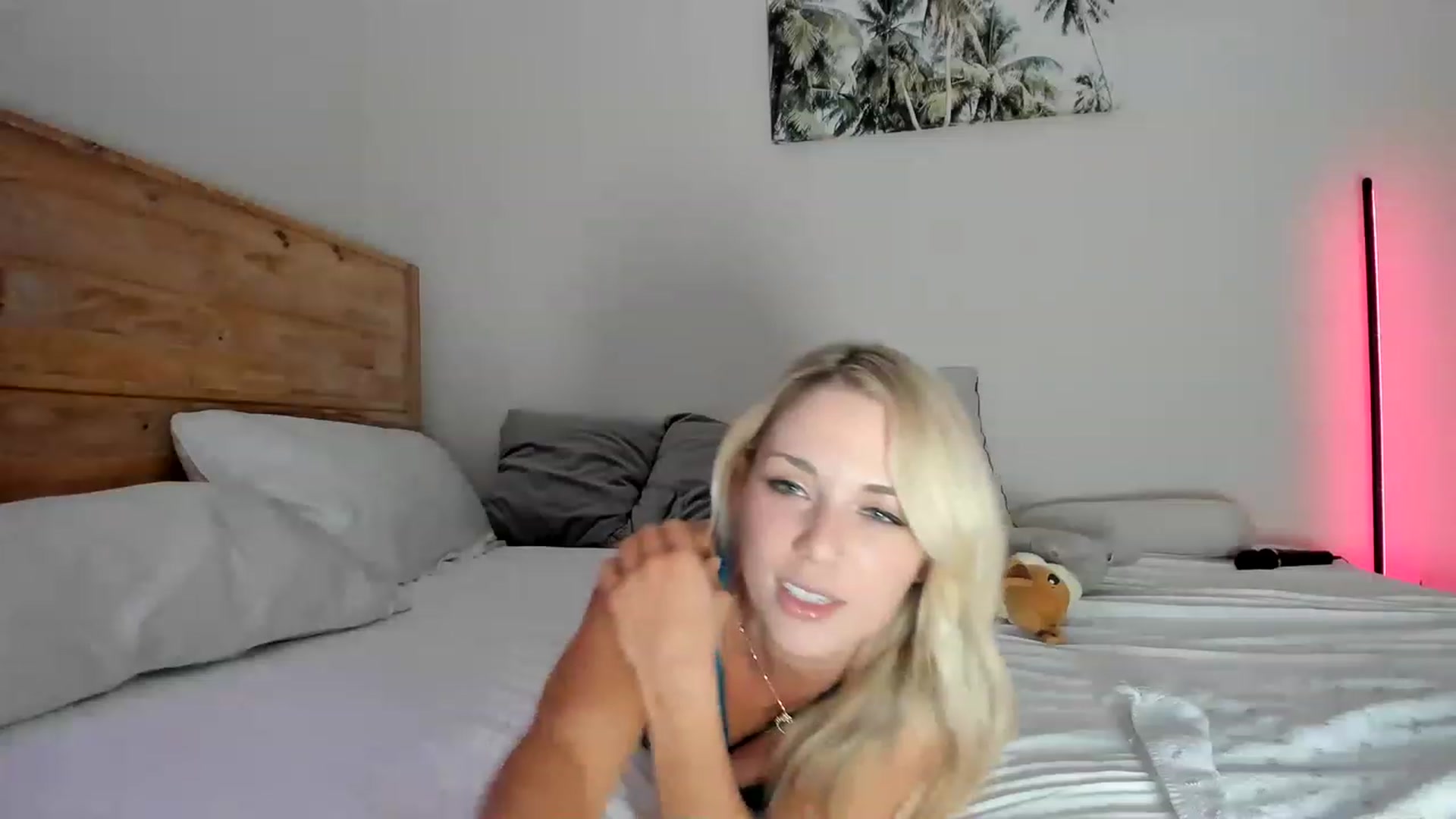 Gallery image thumbnail from AnimeAva's myfreecams stream on, 02/01/2023, 24:00 image 18 of 20