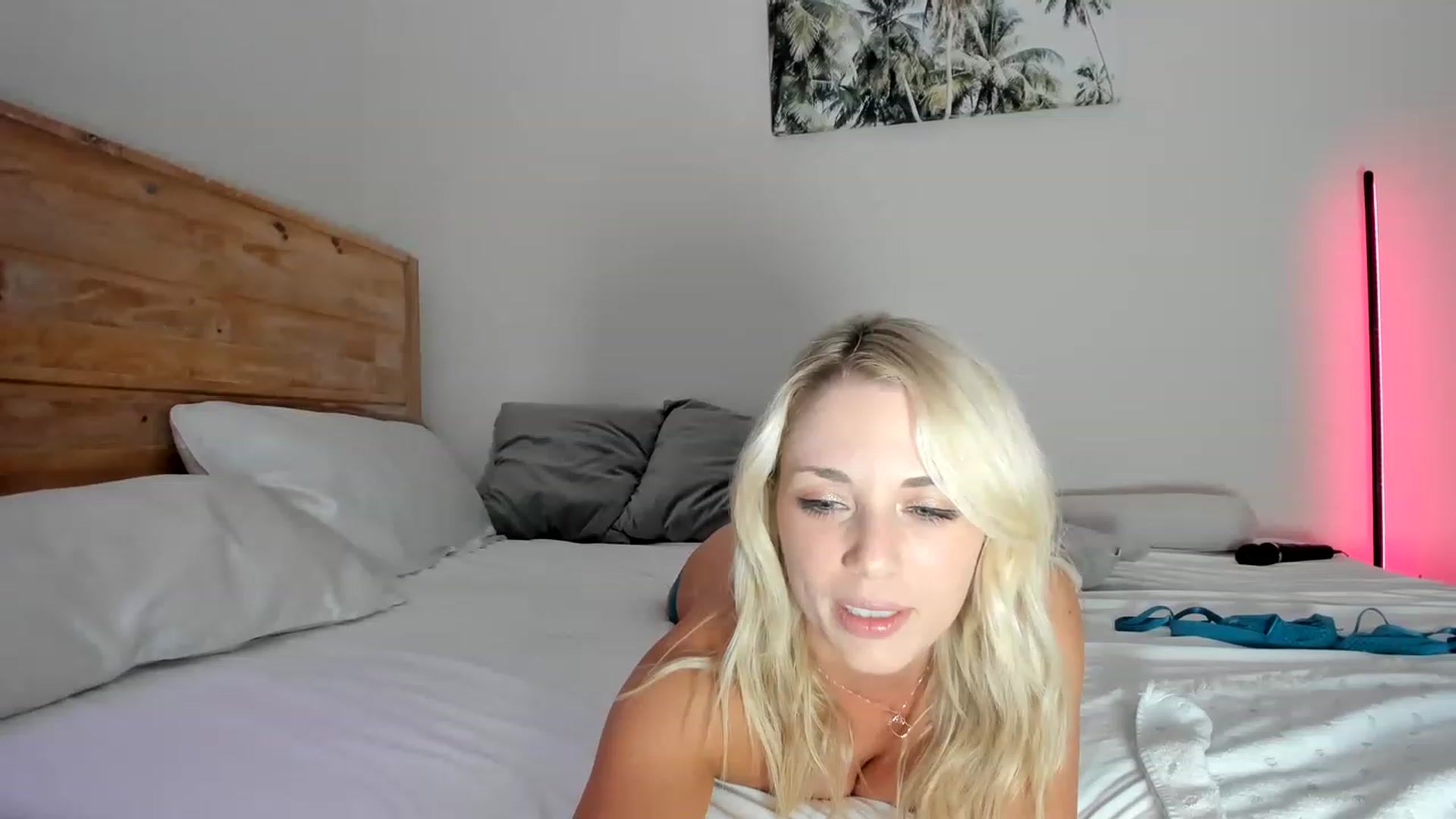 Gallery image thumbnail from AnimeAva's myfreecams stream on, 02/01/2023, 24:00 image 13 of 20