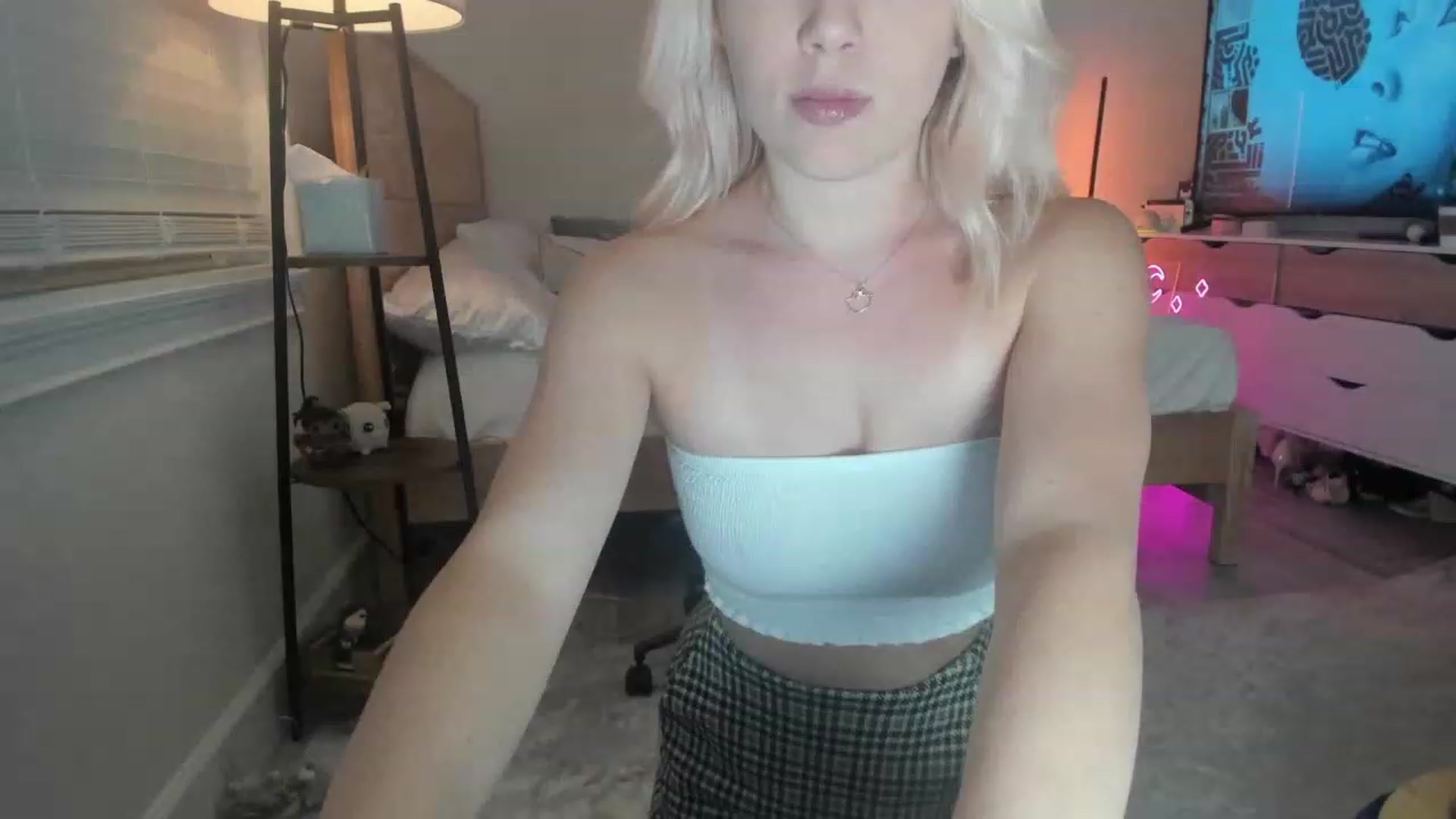 Gallery image thumbnail from AnimeAva's myfreecams stream on, 02/12/2023, 24:50 image 1 of 20