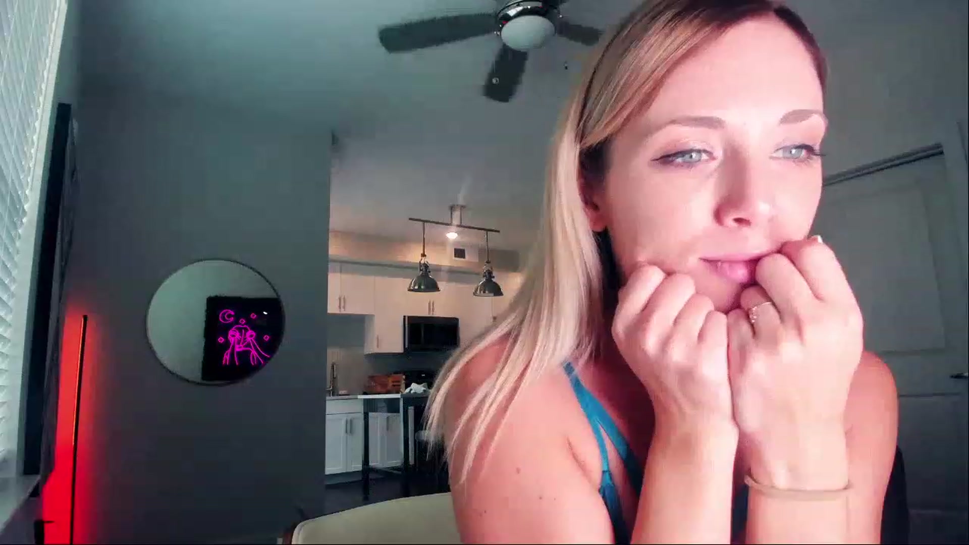 Gallery image thumbnail from AnimeAva's myfreecams stream on, 04/17/2023, 19:17 image 10 of 20