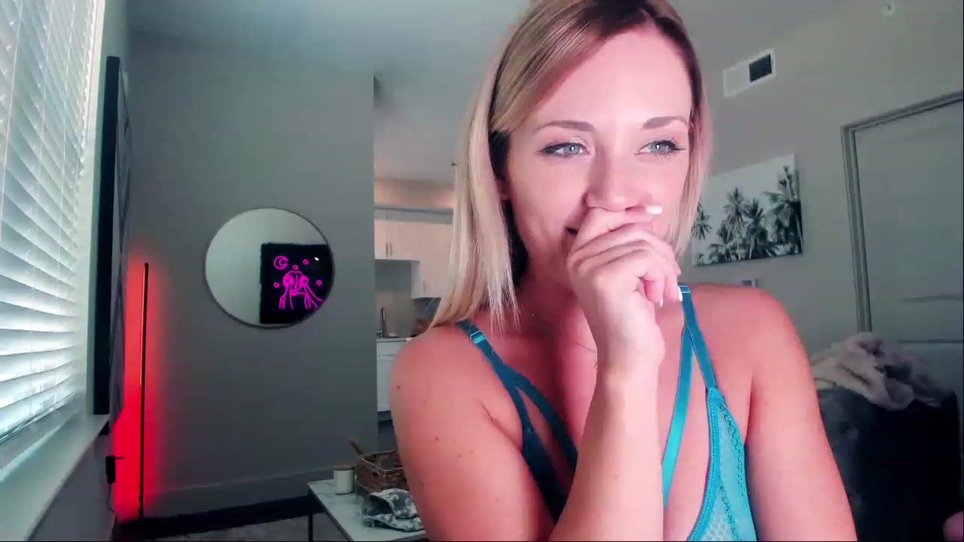 Gallery image thumbnail from AnimeAva's myfreecams stream on, 04/17/2023, 19:17 image 16 of 20