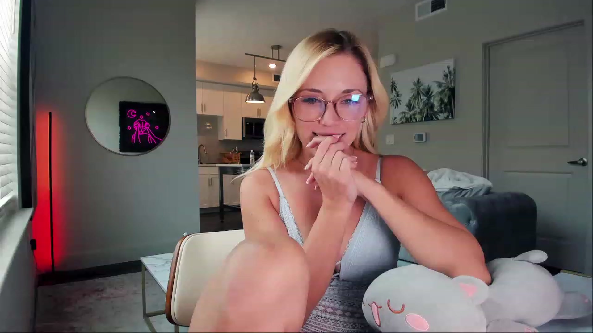 Gallery image thumbnail from AnimeAva's myfreecams stream on, 05/05/2023, 17:19 image 14 of 20