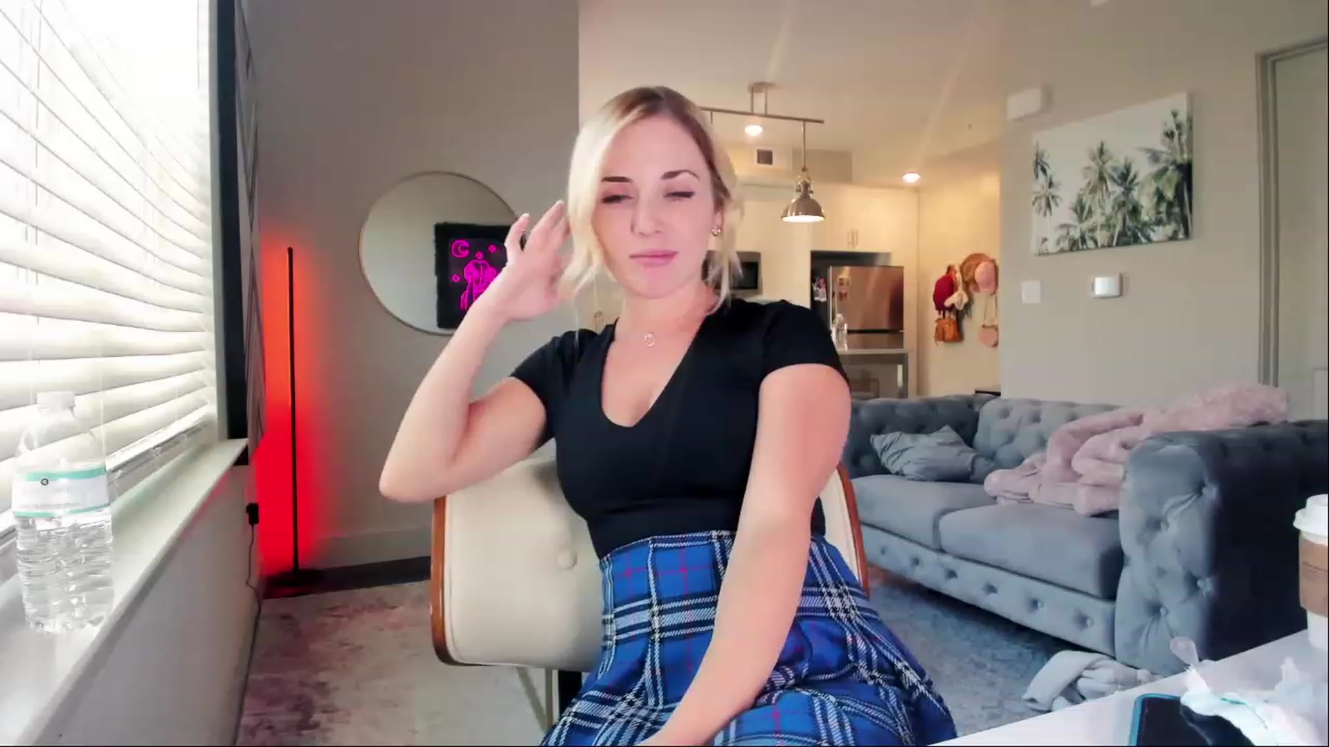 Gallery image thumbnail from AnimeAva's myfreecams stream on, 05/16/2023, 21:32 image 8 of 20