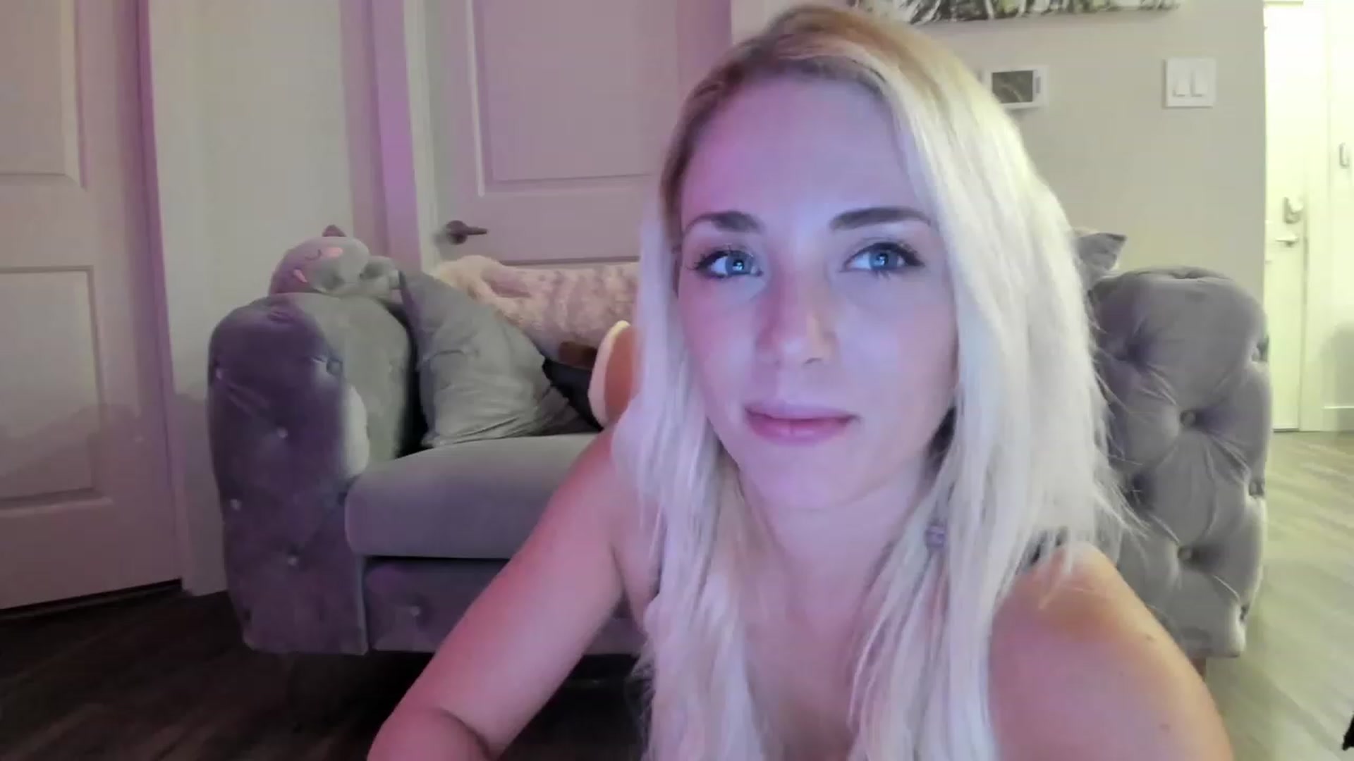 Gallery image thumbnail from AnimeAva's myfreecams stream on, 06/27/2023, 01:20 image 7 of 20