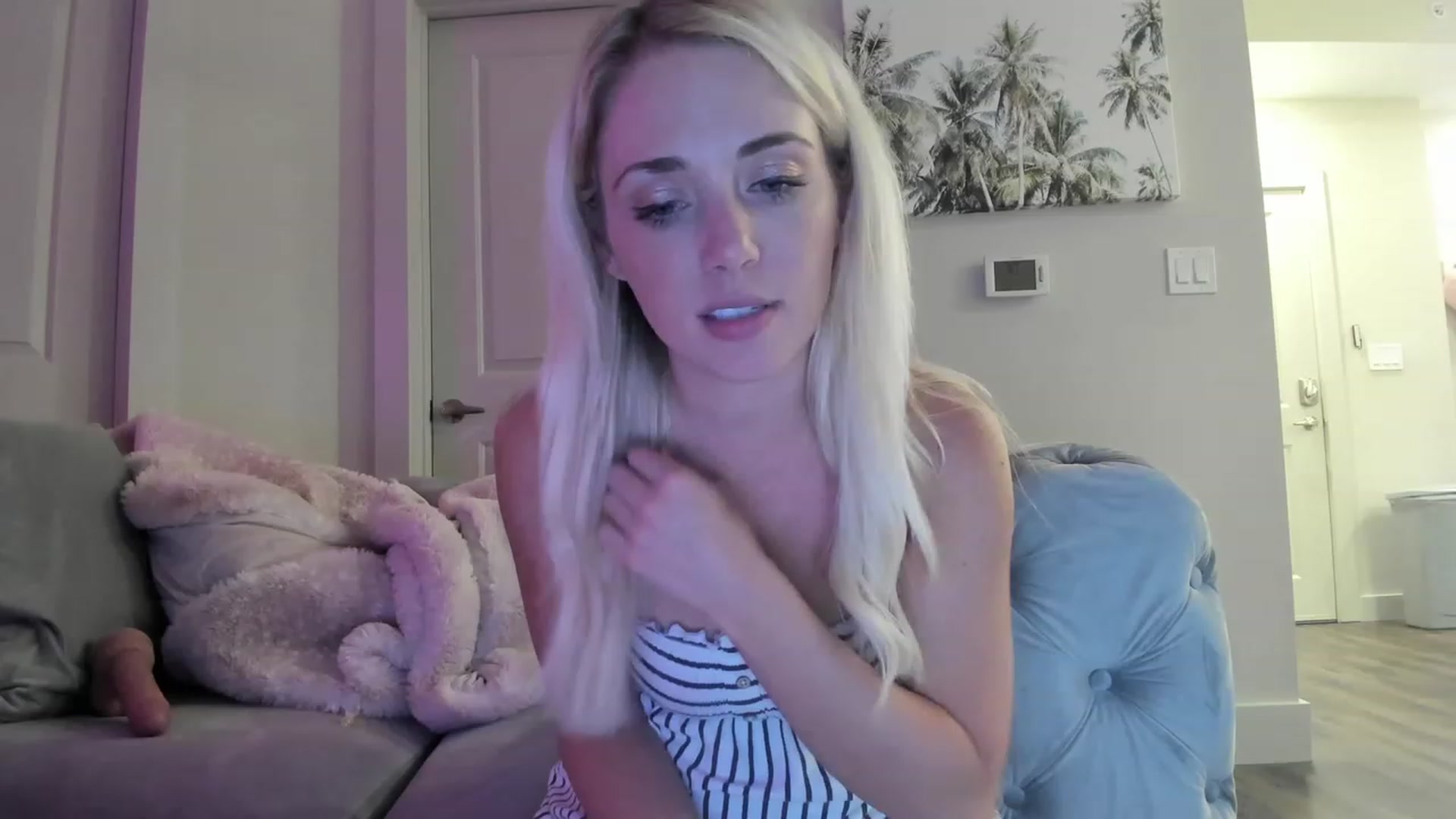 Gallery image thumbnail from AnimeAva's myfreecams stream on, 06/27/2023, 06:01 image 6 of 20