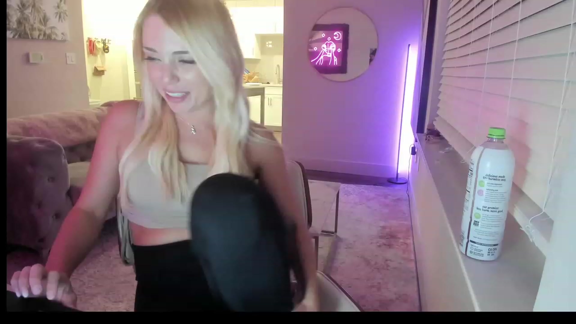 Gallery image thumbnail from AnimeAva's myfreecams stream on, 08/09/2023, 01:39 image 11 of 20