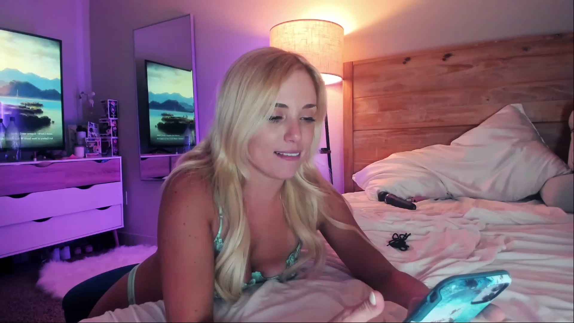 Gallery image thumbnail from AnimeAva's myfreecams stream on, 08/25/2023, 02:56 image 8 of 20